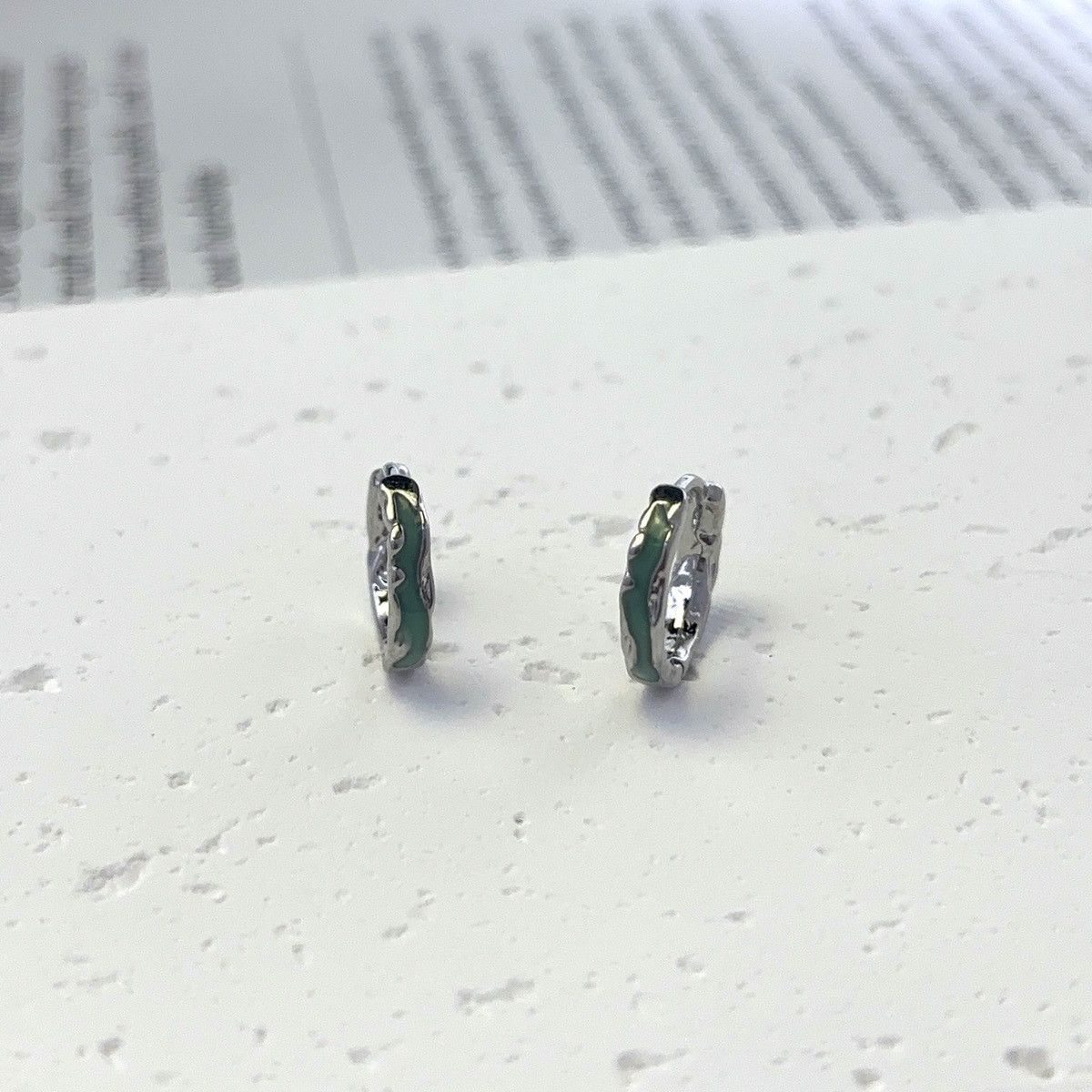 Other 925 Silver Plated Green Ripple Hoop Earrings for Men Women Size ONE SIZE - 2 Thumbnail