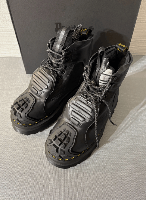 Dr. Martens DR. MARTENS 1460 Protect Leather LaceUp Boots Size US 7 / IT 37 - 5 Thumbnail