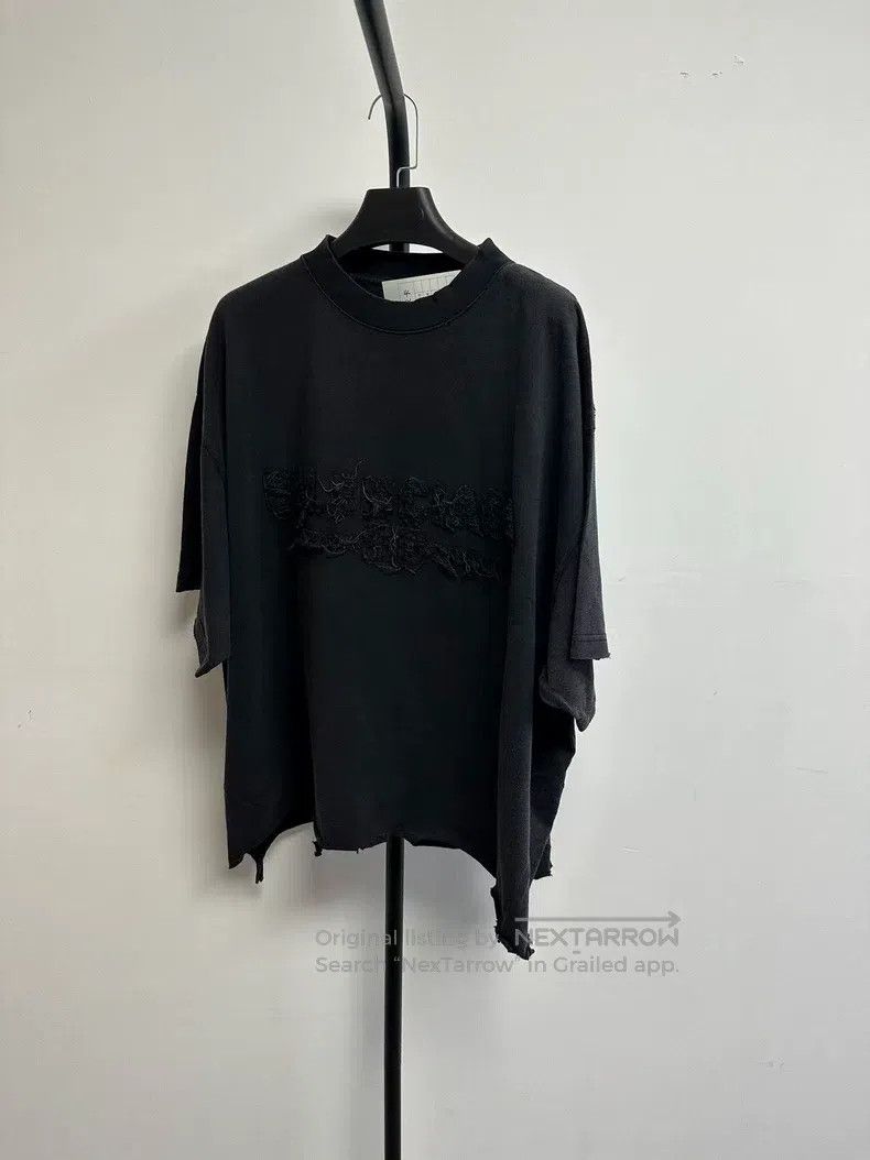 Balenciaga Balenciaga Round Neck Letter Frayed Short Sleeve T-Shirt Size US L / EU 52-54 / 3 - 1 Thumbnail