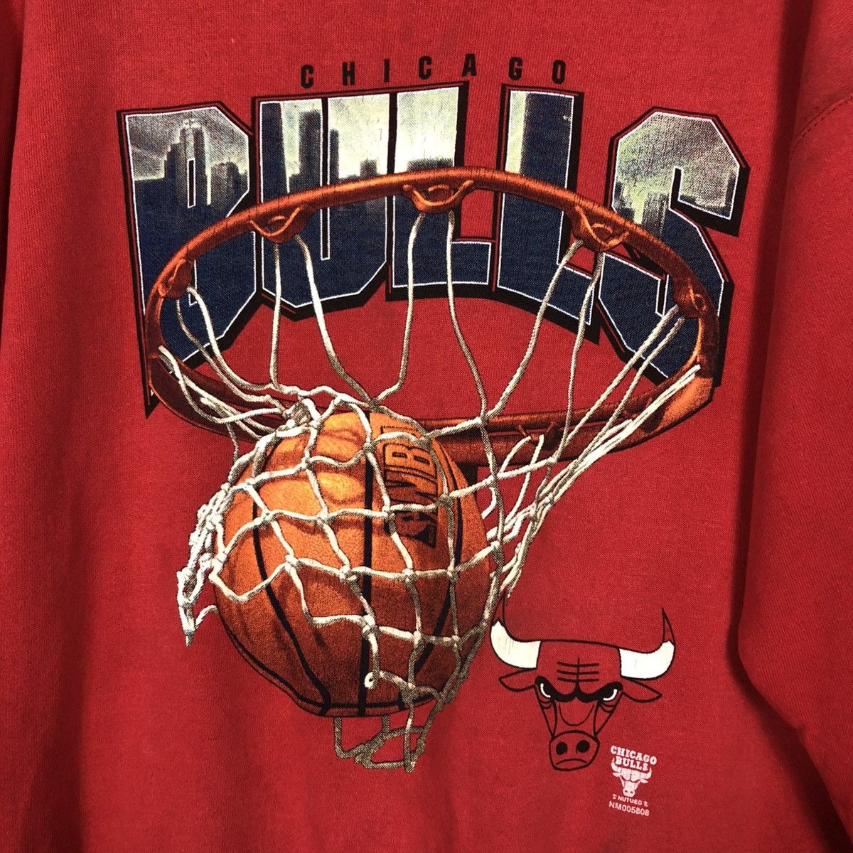 NBA 🔥VINTAGE CHICAGO BULLS SWEATSHIRT DISTRESSED DESIGN RARE Size US M / EU 48-50 / 2 - 18 Thumbnail