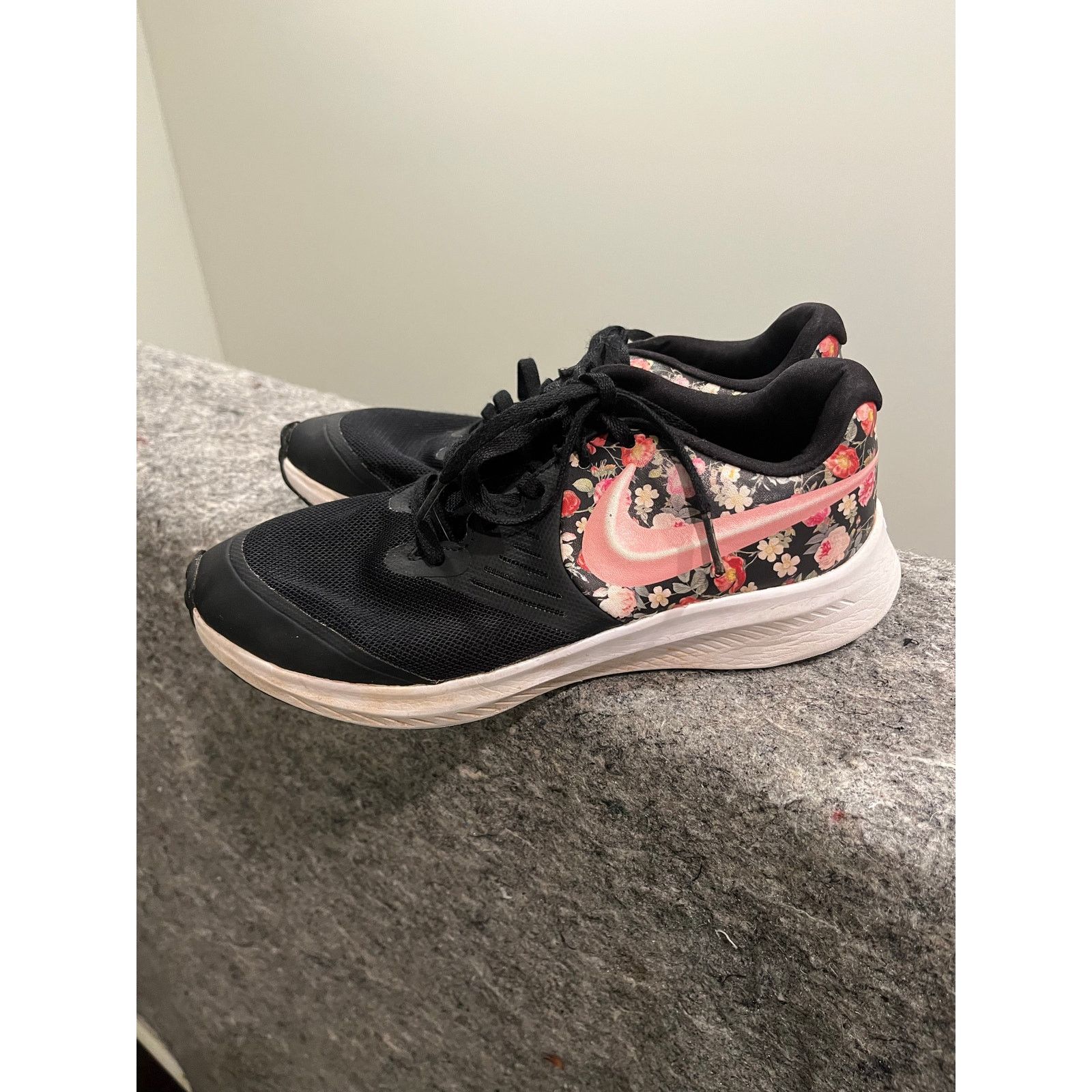 Nike Nike Girls Star Runner 2 Floral Running Shoes Sneakers 5Y Size US 5 / IT 35 - 2 Thumbnail