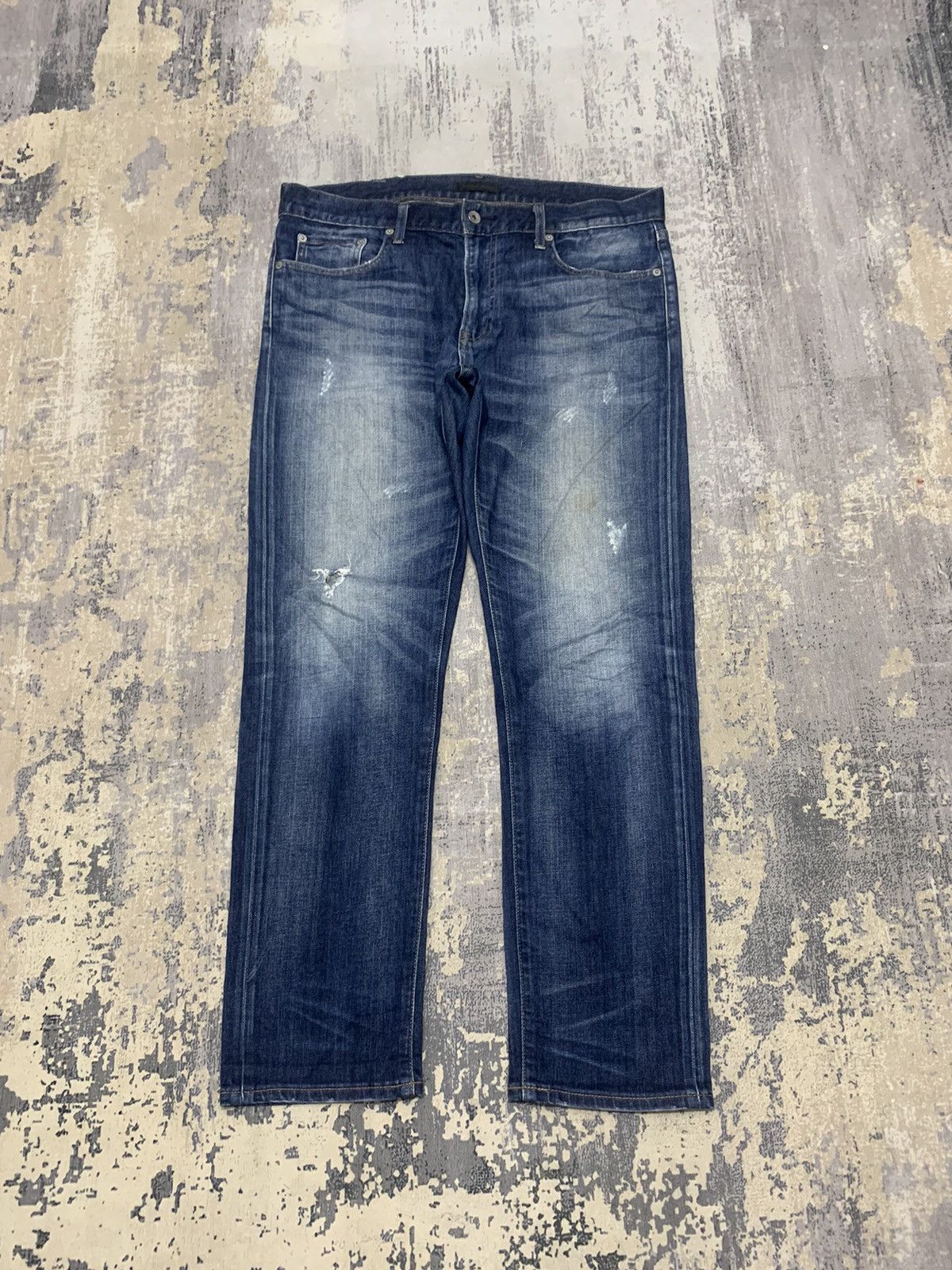 image of Jun Takahashi x Uniqlo Vintage Uniqlo Distressed Denim Jeans 36X29 in Blue, Men's