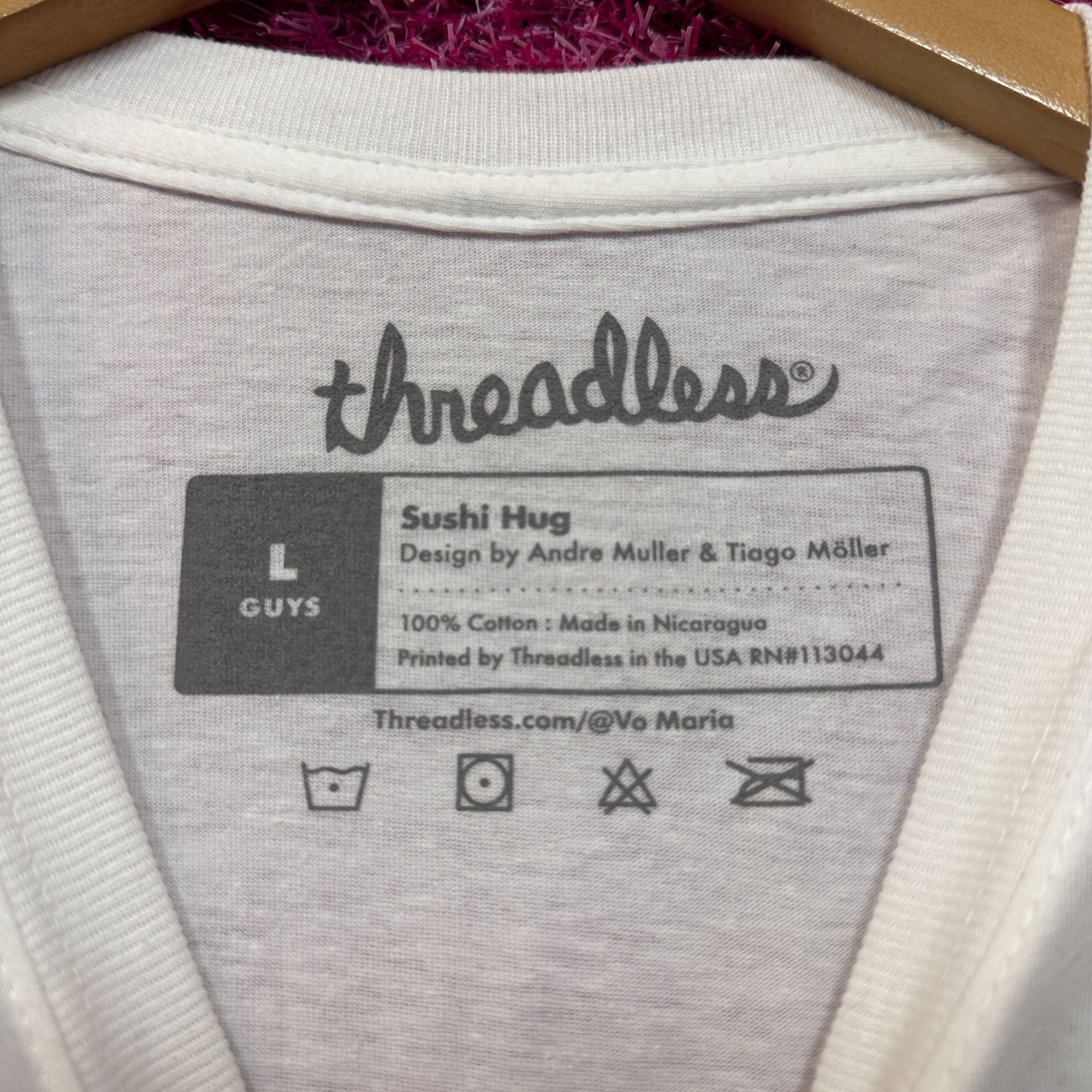 Threadless Sushi Hug Salmon & Rice Snuggle Kawaii Art Threadless Tee L Size US L / EU 52-54 / 3 - 4 Thumbnail