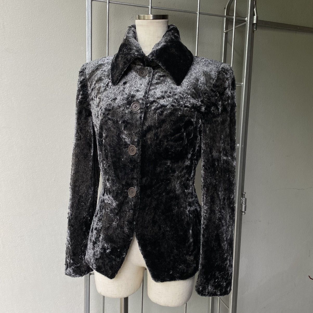 Emporio Armani EMPORIO ARMANI Black Faux Fur Blazer Size XS / US 0-2 / IT 36-38 - 1 Thumbnail