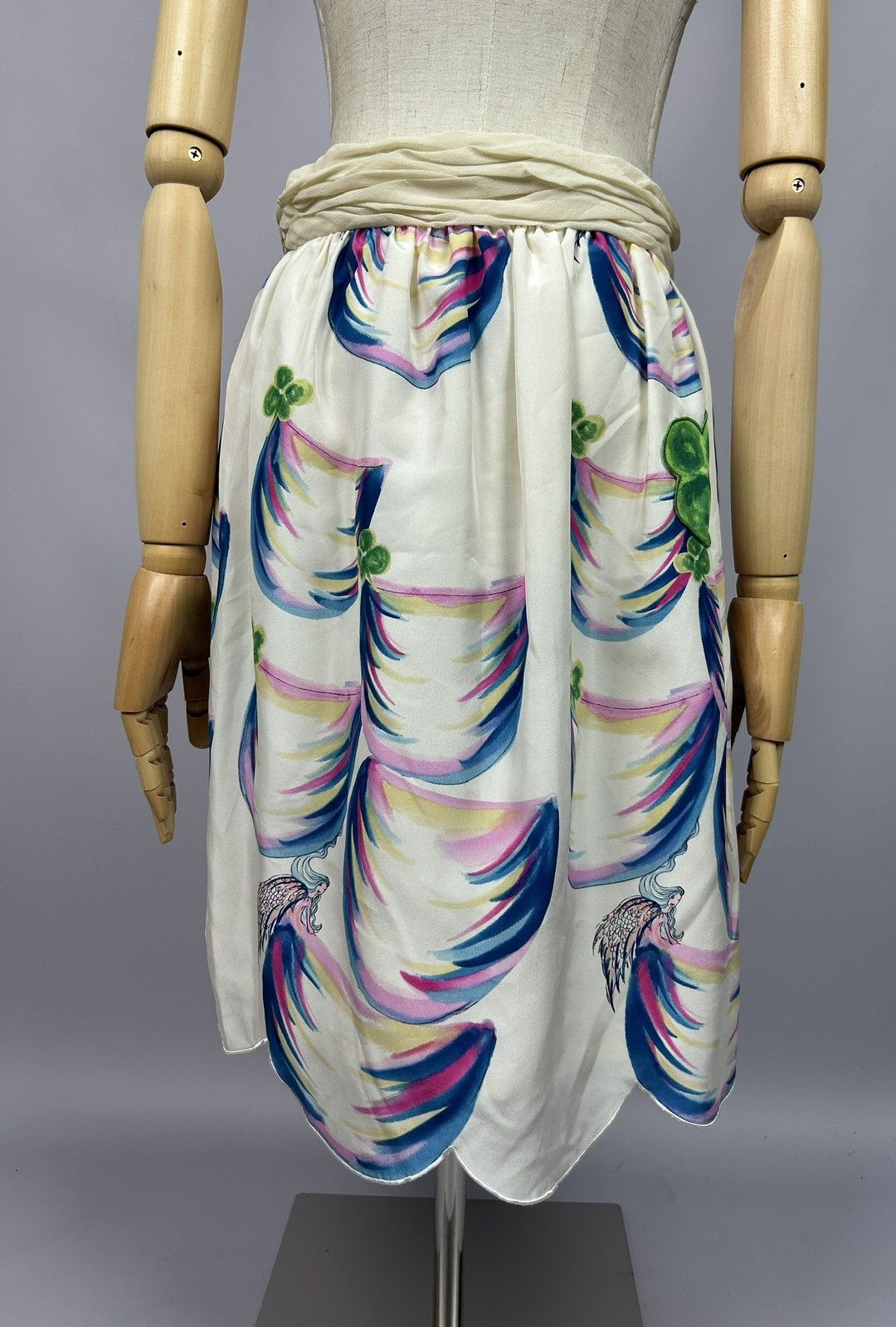 Designer × Japanese Brand × Tsumori Chisato Tsumori Chisato Floral Animal Printed Silk Skirt Size 3 / L Size 32" / US 10 / IT 46 - 9 Thumbnail