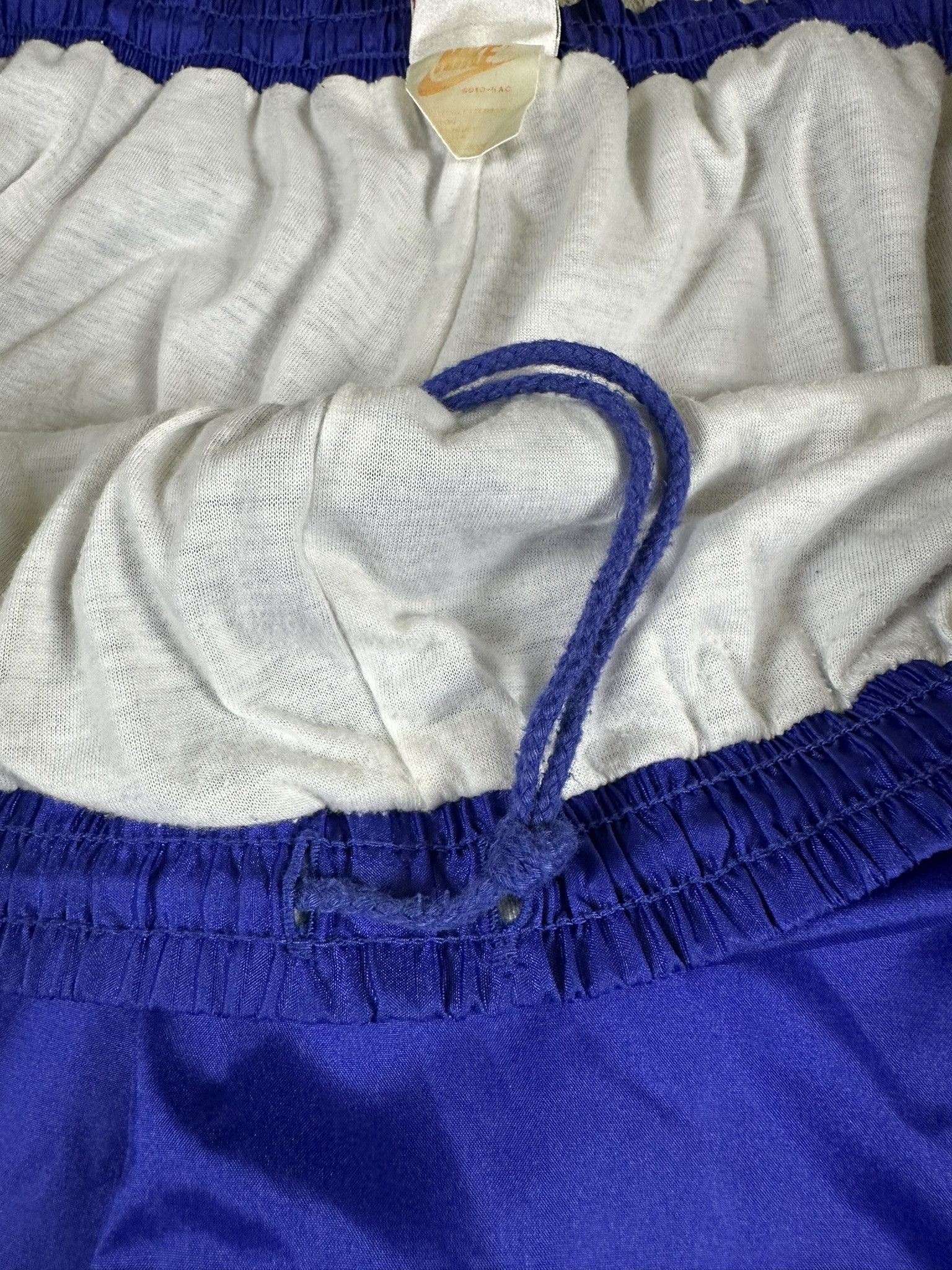 Nike 80s Vintage Nike Baggy Oversized Nylon Trackpants Size US 40 / EU 56 - 9 Thumbnail