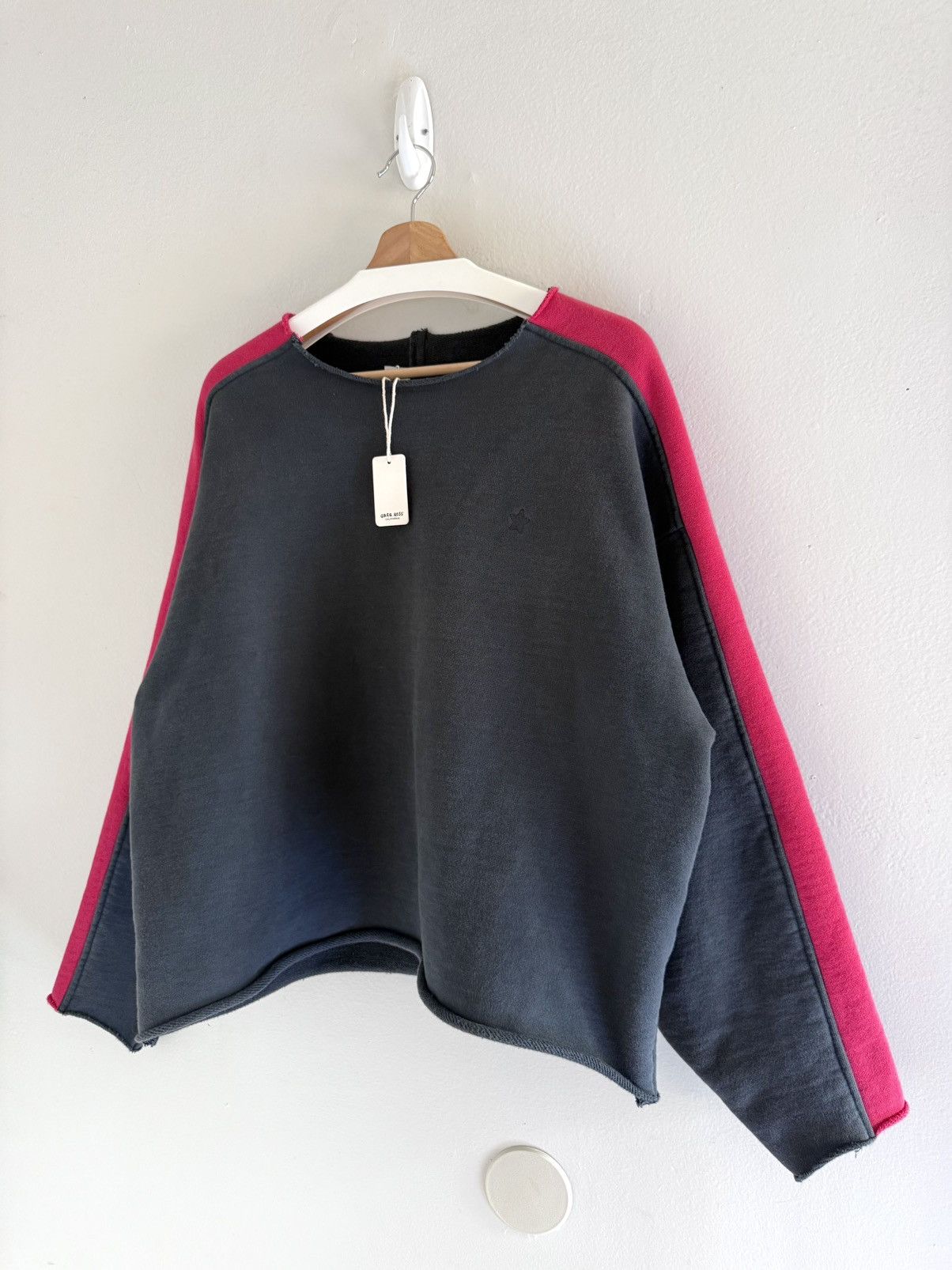 Greg Ross USA Greg Ross Side Stripe Raw Hem Yoke Sweatshirt Black/Red Size US S / EU 44-46 / 1 - 9 Thumbnail