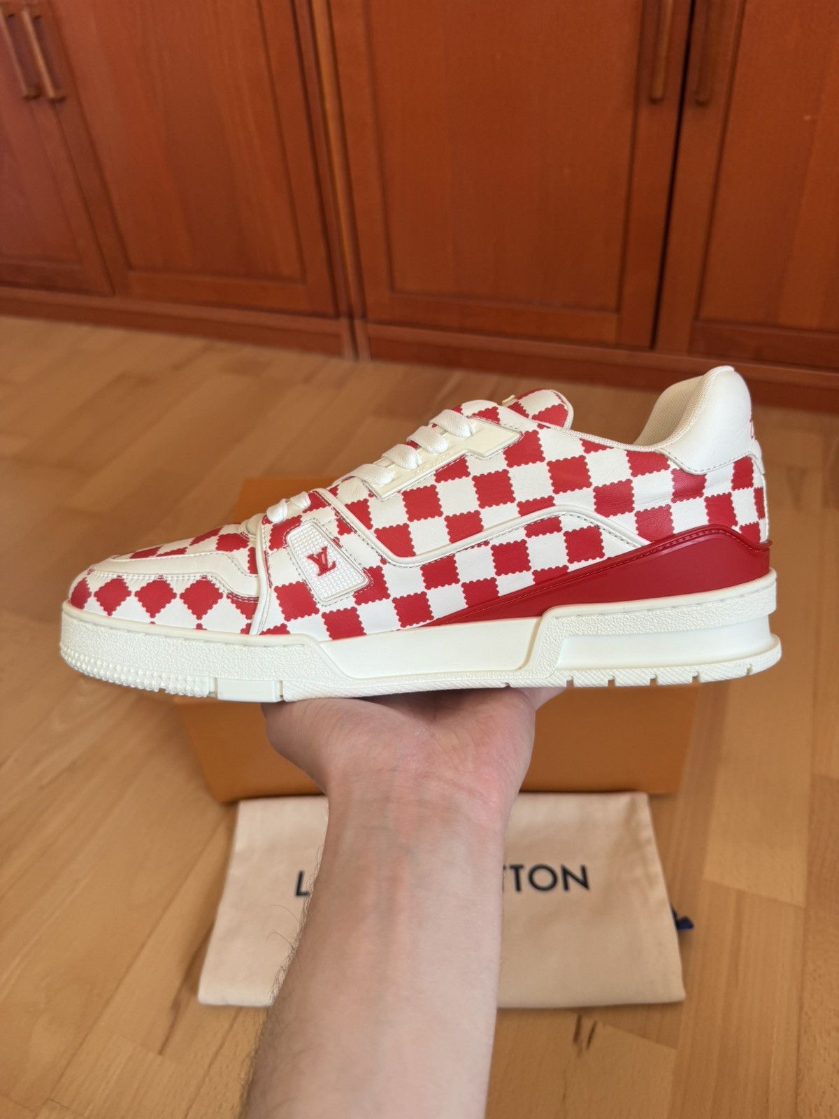 Louis Vuitton Louis Vuitton X Nigo LV Trainer Red White Damier Size US 10 / EU 43 - 5 Thumbnail