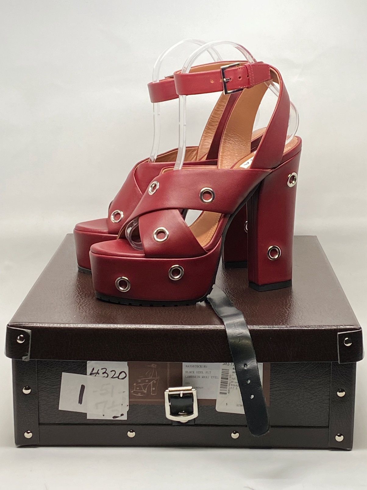 Alaia Alaia Eyelets Leather Platform Sandals size 37.5 Size US 7.5 / IT 37.5 - 14 Thumbnail