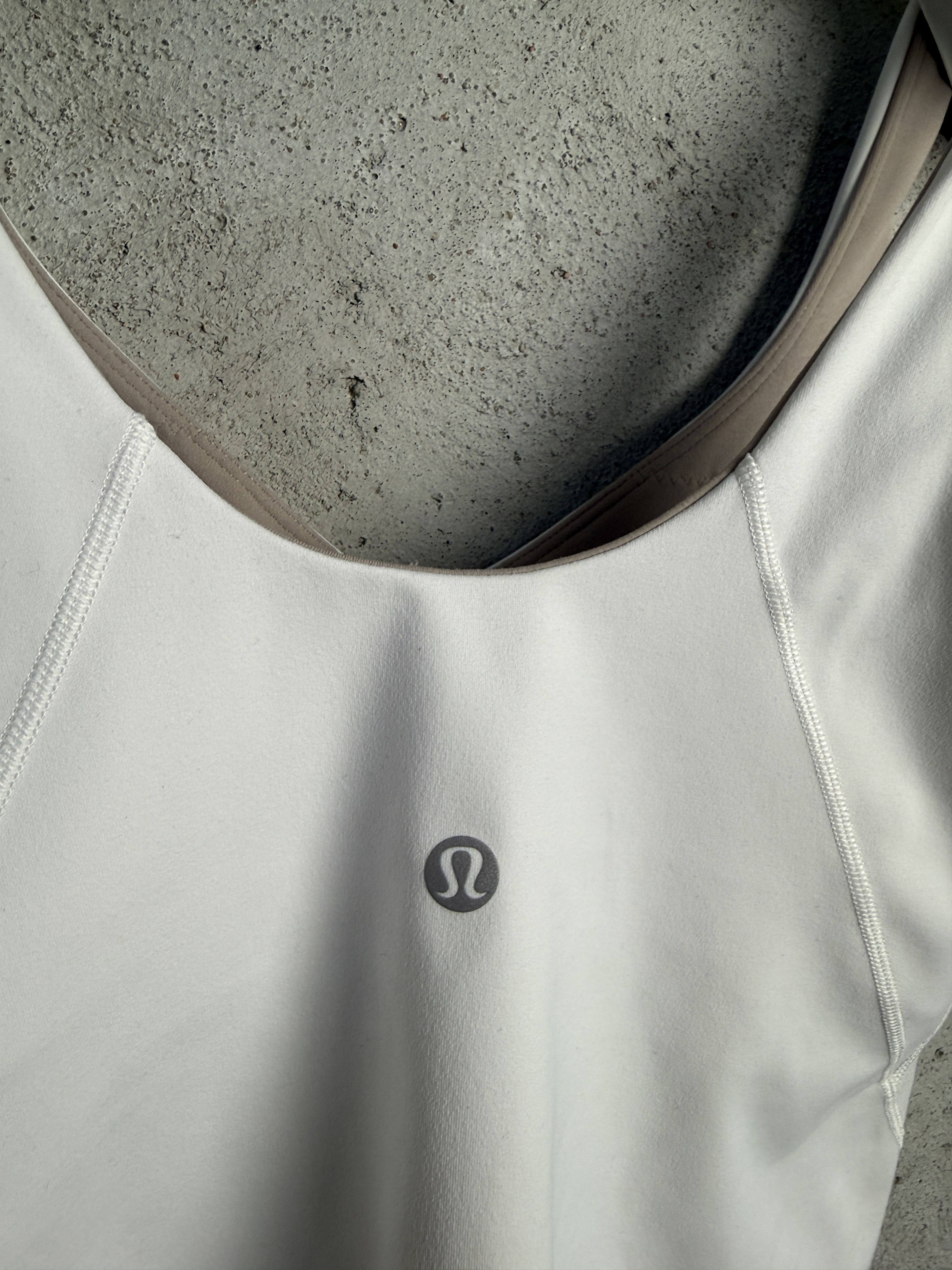Lululemon Lululemon Align Tank top crop small logo pilates yoga sport Size M / US 6-8 / IT 42-44 - 3 Thumbnail