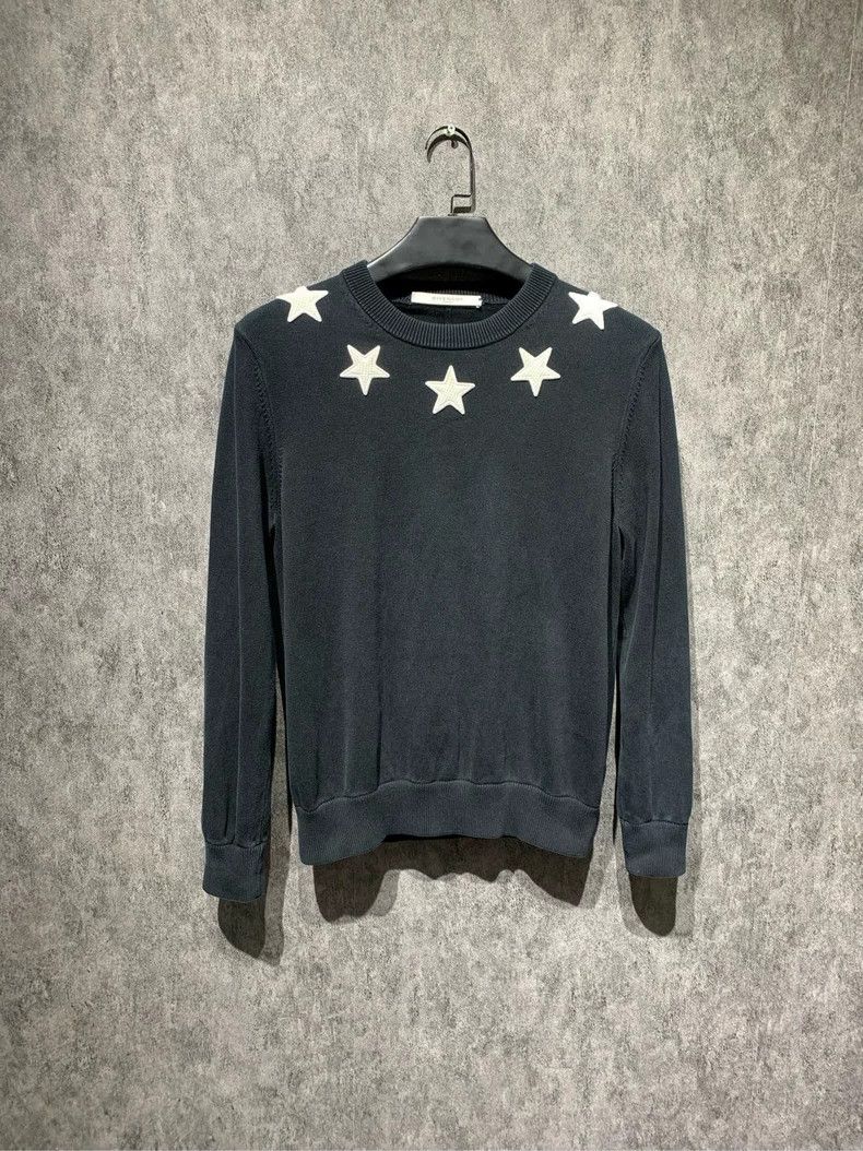 Givenchy Givenchy Collar Round Neck Hoodie 2506-Nextarrow Size US M / EU 48-50 / 2 - 1 Thumbnail