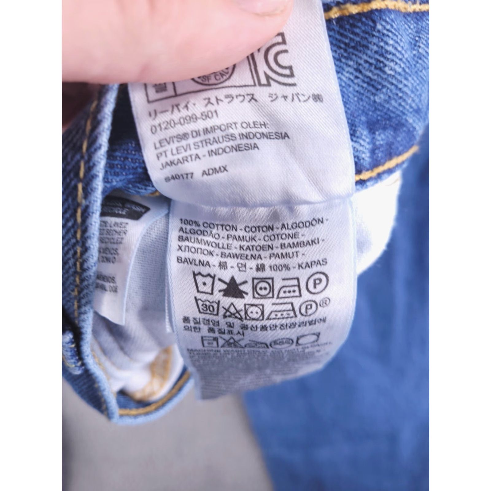 Levi's Levi's Jeans Mens 41x35 Blue 505 Denim Pants Tapered Straight Regular Size 41 Inseam 35 Color Blue Mens Size US 41 - 7 Thumbnail