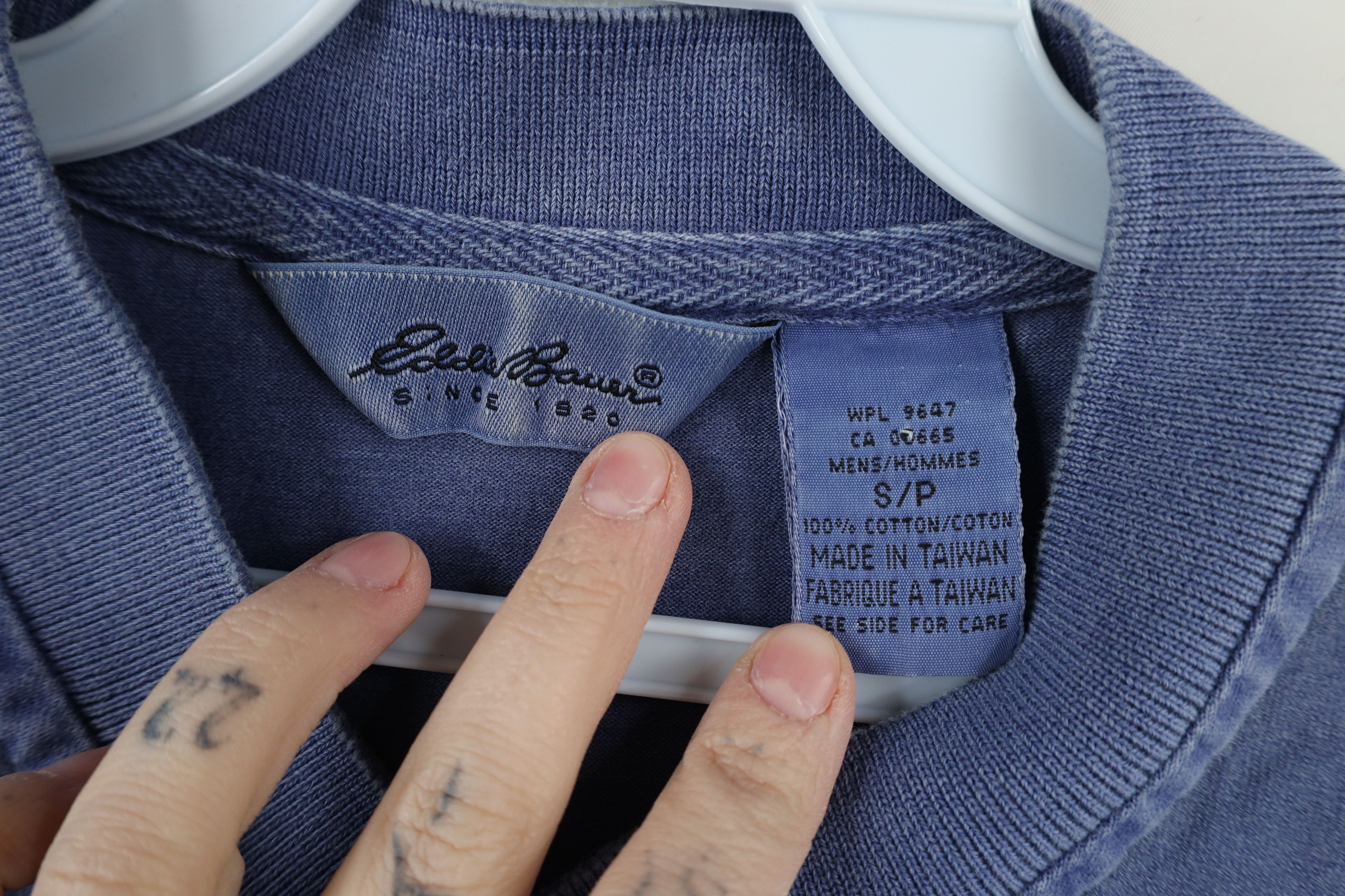 Eddie Bauer × Vintage Vintage 90s Eddie Bauer Blank Stonewash Henley T-Shirt Blue Size US S / EU 44-46 / 1 - 7 Thumbnail