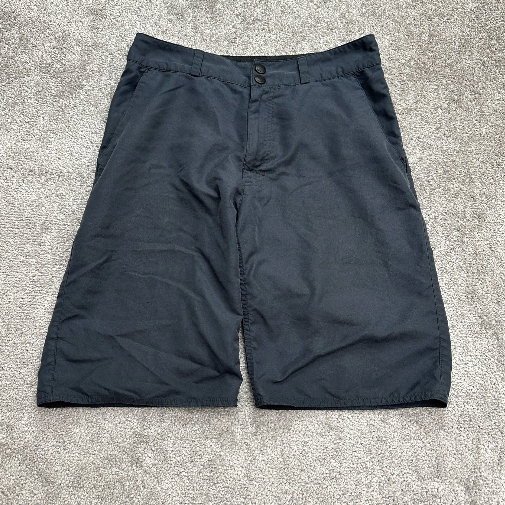 Vintage Columbia Shorts Mens 30 Blue Omni Shield Outdoor Hiking Snap Button Size US 30 / EU 46 - 2 Thumbnail
