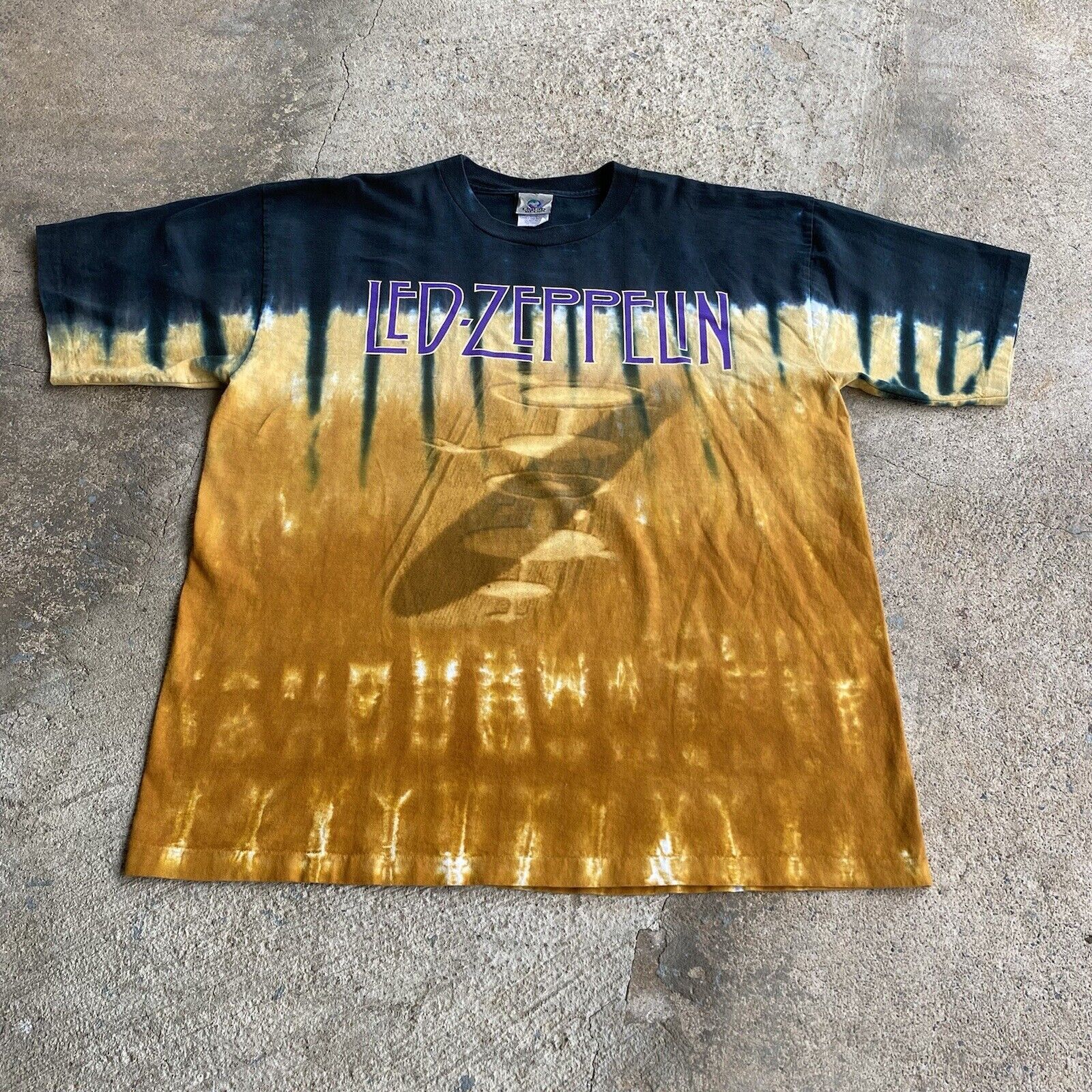 Liquid Blue Vintage Y2K Led Zeppelin Liquid Blue Crop Circle Shirt 2005 Size US XL / EU 56 / 4 - 2 Thumbnail