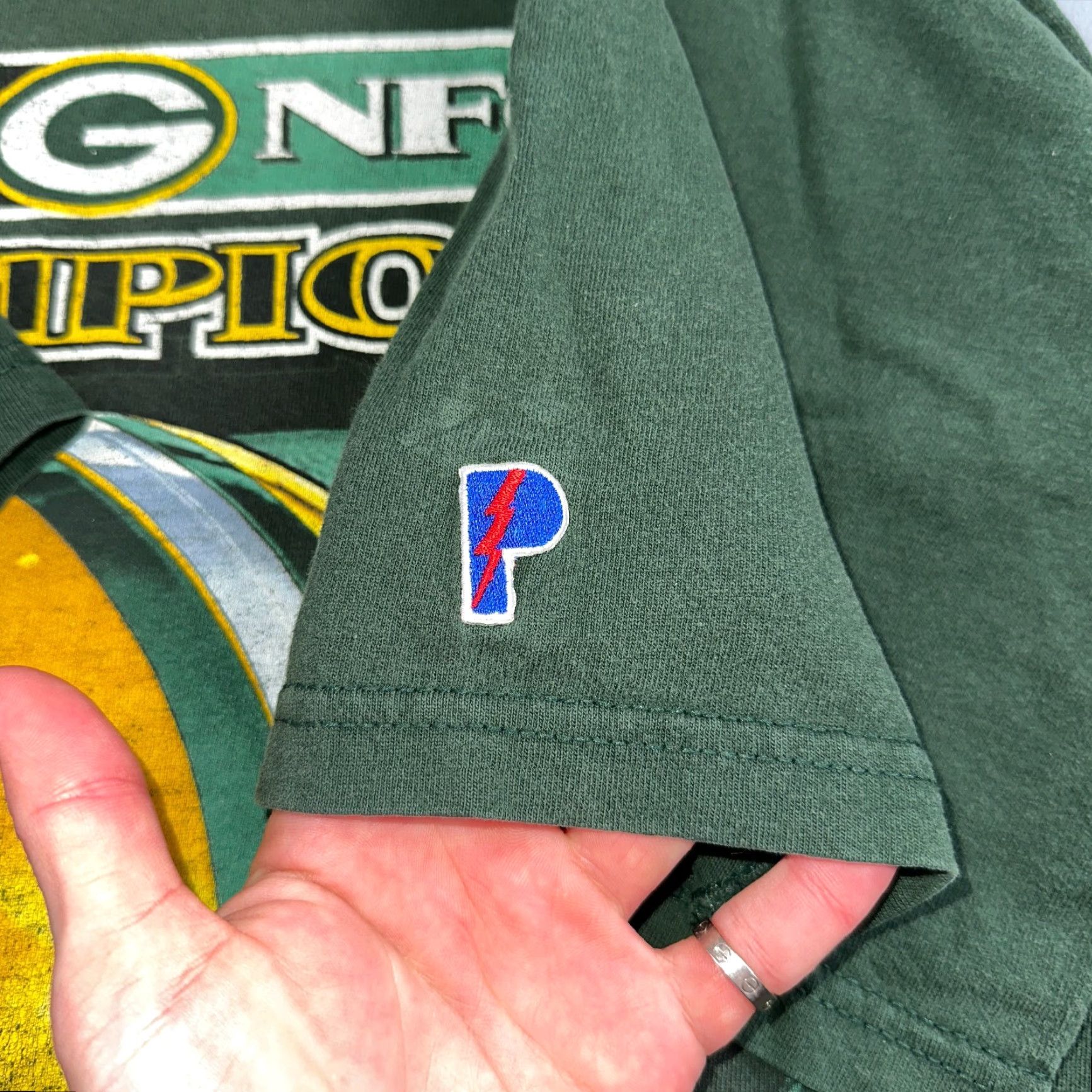 Pro Player VINTAGE Pro Player Green Bay Packers 1997 NFL T Shirt XL Mens Football 90s Crew Neck Short Sleeve Green USA Size US XL / EU 56 / 4 - 6 Thumbnail