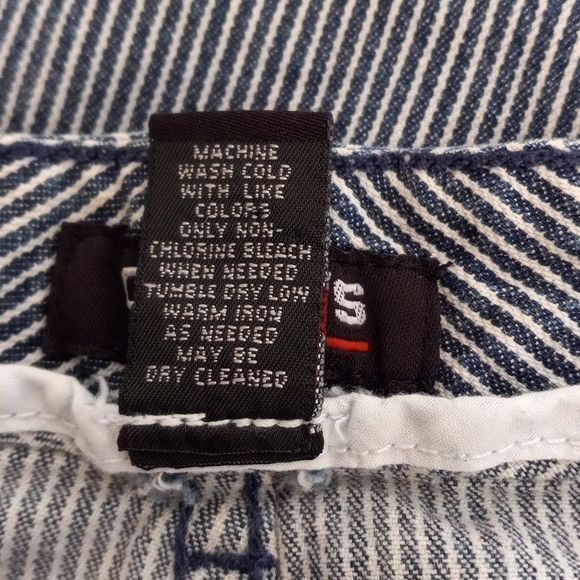 Chicos Chicos Size 1 Medium Capri Jeans Denim Blue White Striped Li Size 32" / US 10 / IT 46 - 13 Thumbnail