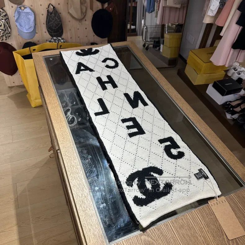 Chanel Chanel Letter Logo Cashmere Scarf Size ONE SIZE - 2 Thumbnail