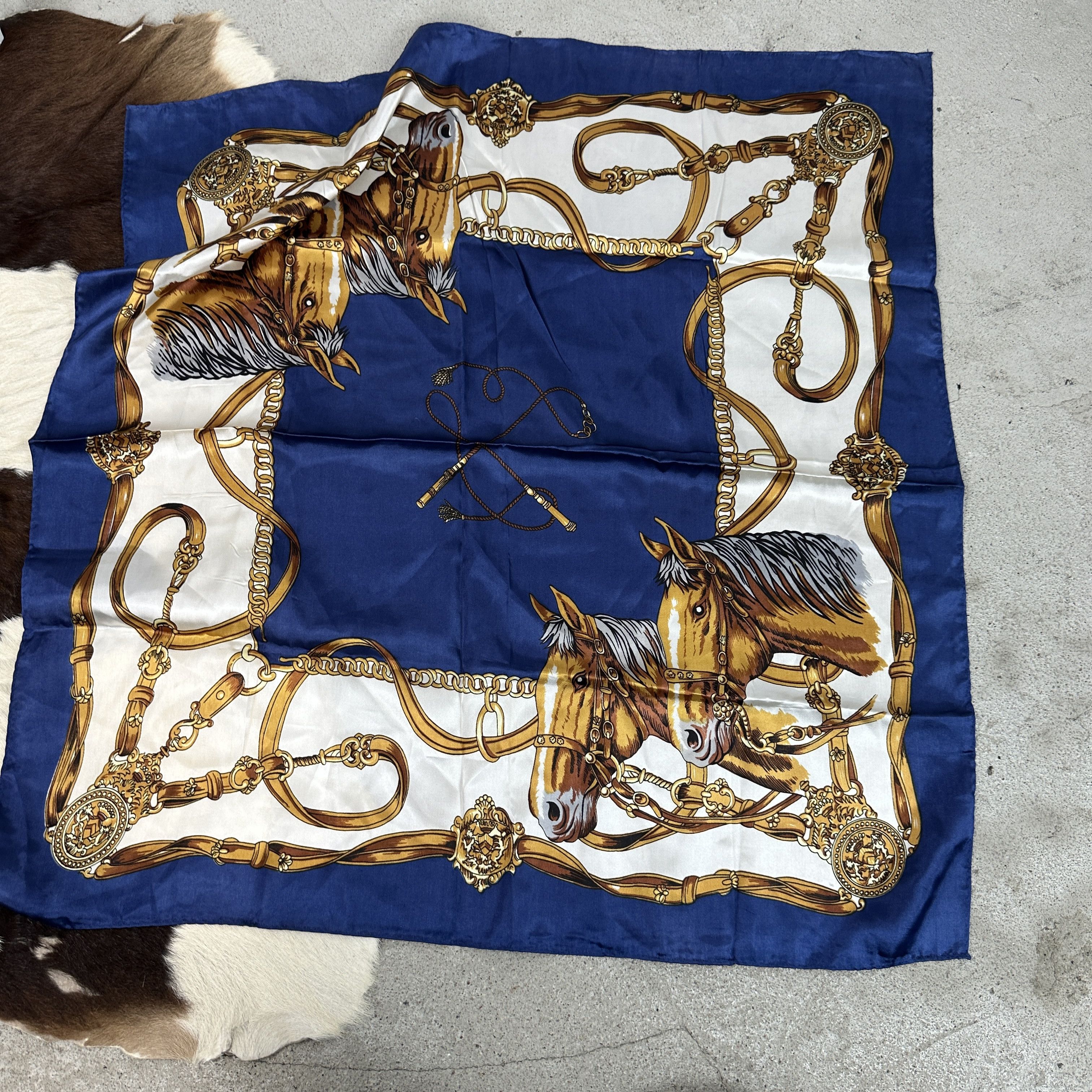 Vintage Vintage Avant Garde 00s Preppy Horses Neck Scarf Size ONE SIZE - 3 Thumbnail