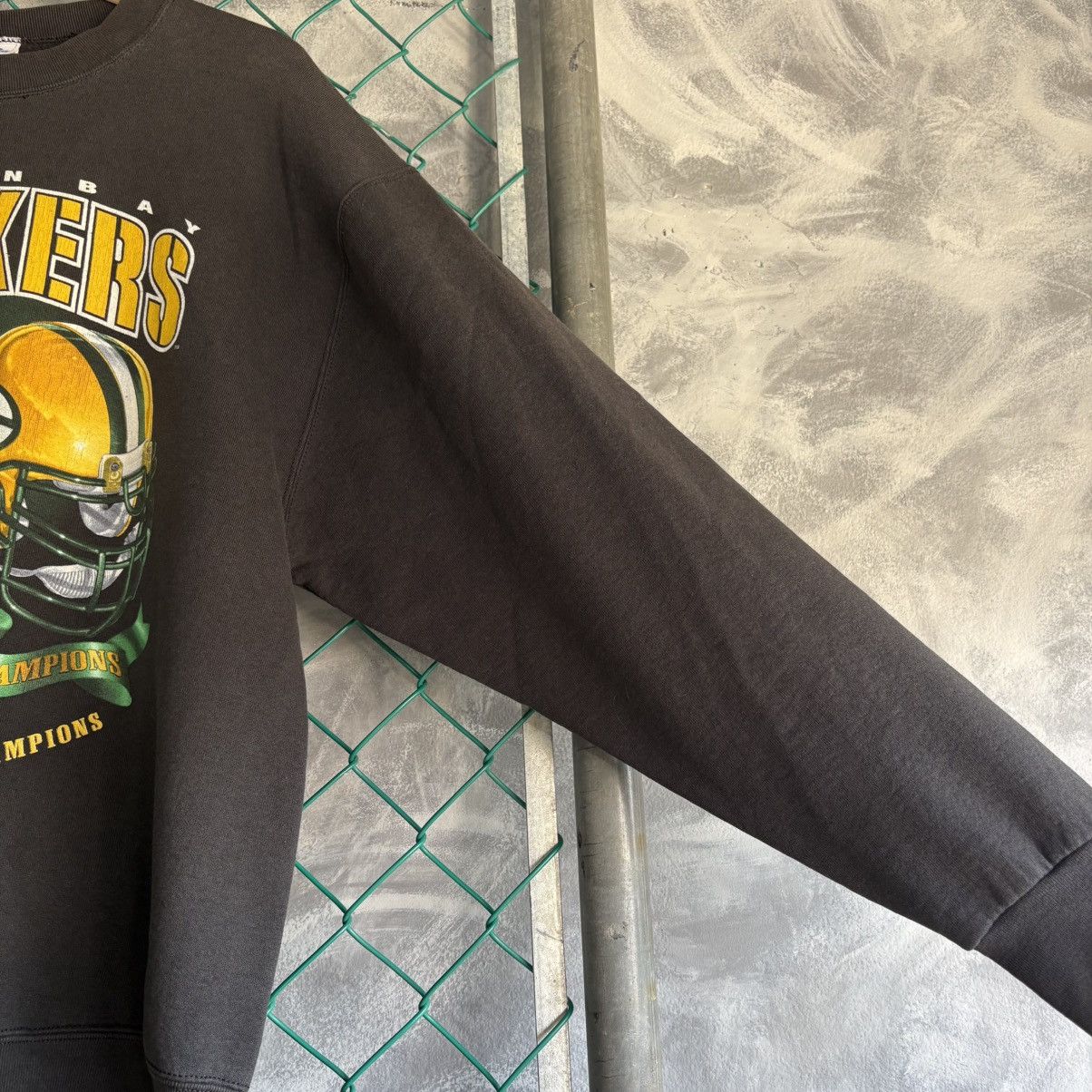 Pro Player vintage pro player sweatshirt Mens XL Faded Black Green Bay Size US XL / EU 56 / 4 - 5 Thumbnail