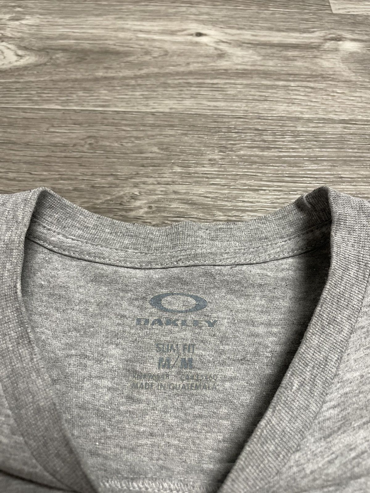 Oakley Vintage Oakley Center Logo Gray T-Shirt Size US M / EU 48-50 / 2 - 7 Thumbnail
