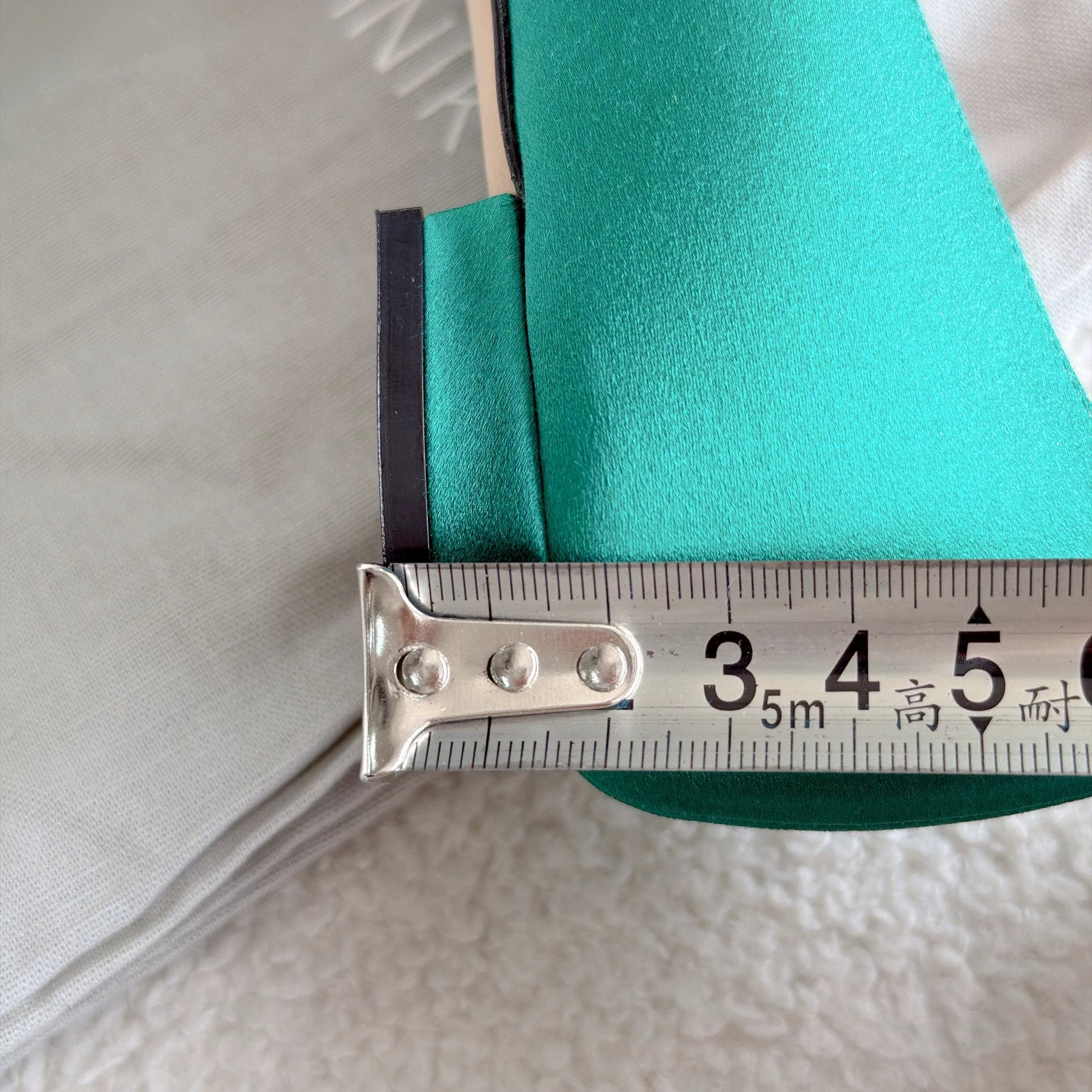 Manolo Blahnik Manolo Blahnik Green Satin Crystal Buckle Flats 37.5 Size US 7 / IT 37 - 9 Thumbnail