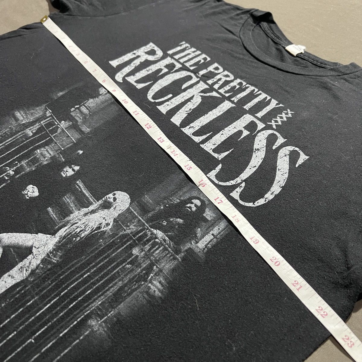 Band Tees Vintage Y2K The Pretty Reckless Promo Tee L Alternative rock Size US L / EU 52-54 / 3 - 5 Thumbnail