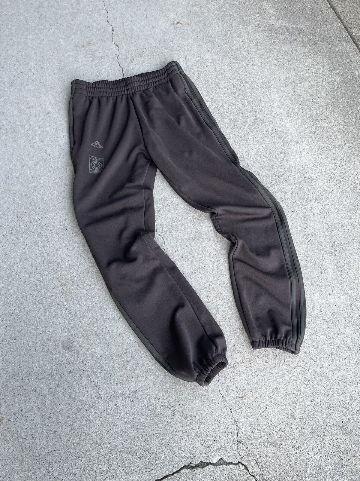 Kanye west calabasas track pants online