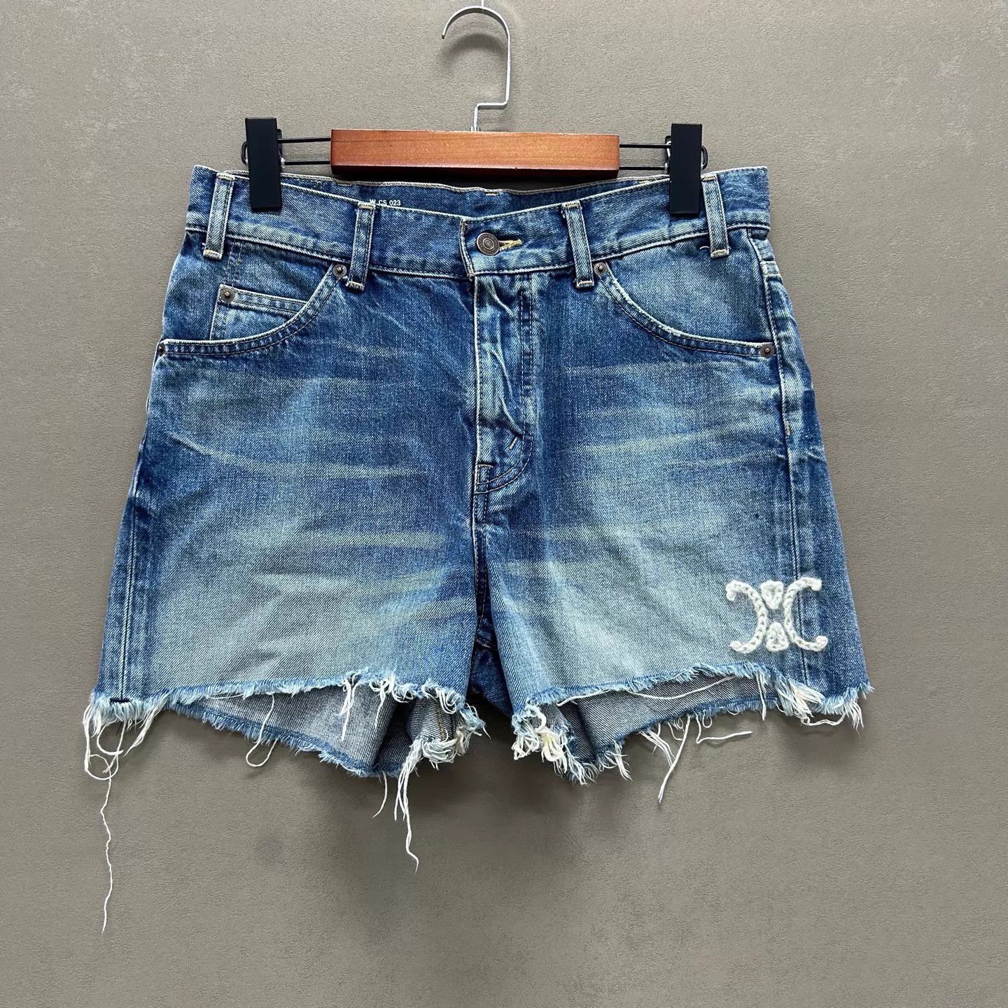 Celine Celine Embroidered Logo Denim Shorts 26 (99 New) Size 26" / US 2 / IT 38 - 1 Thumbnail