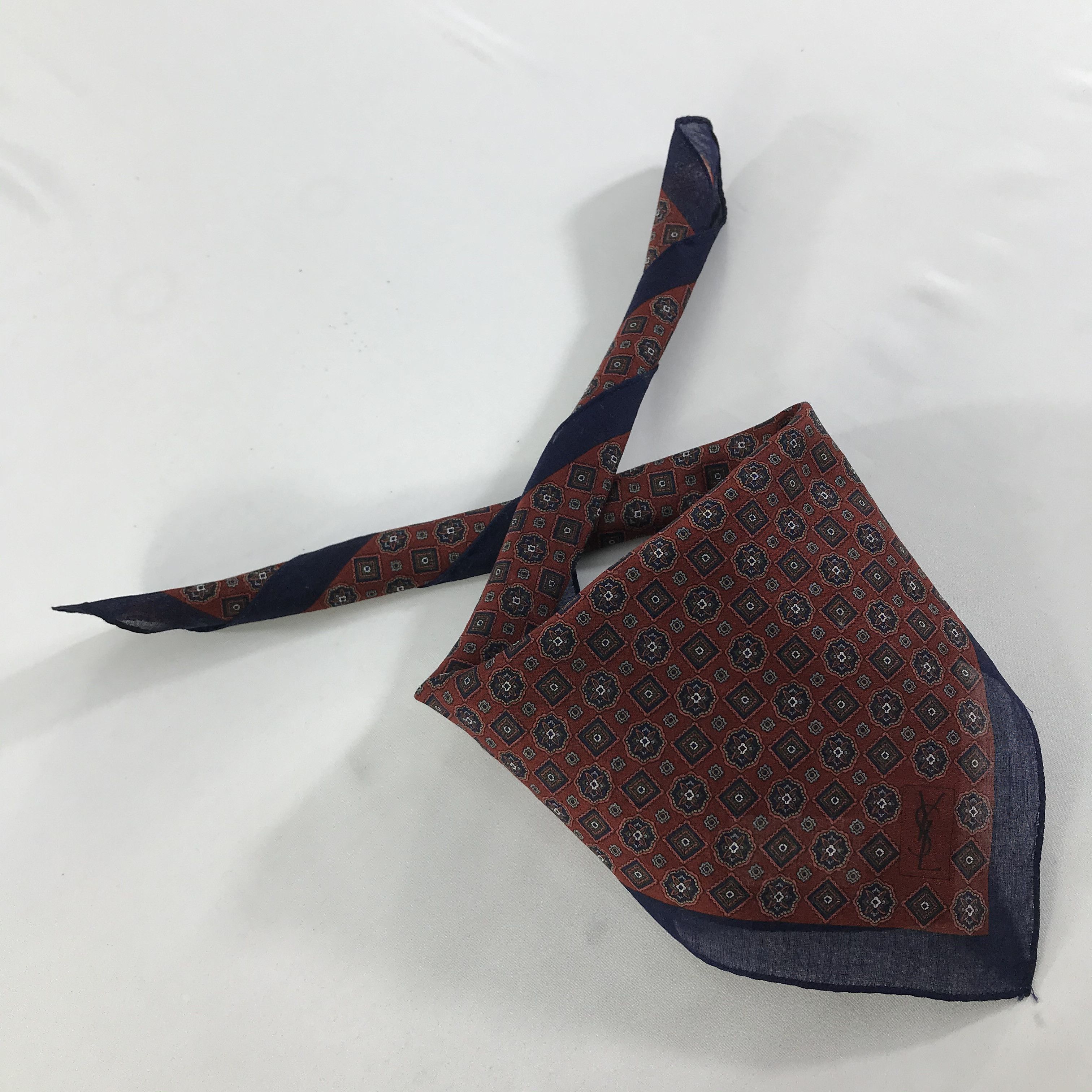 Vintage × Yves Saint Laurent Yves Saint Laurent Bandana / Handkerchief/Neckerchief -S1327 Size ONE SIZE - 4 Thumbnail