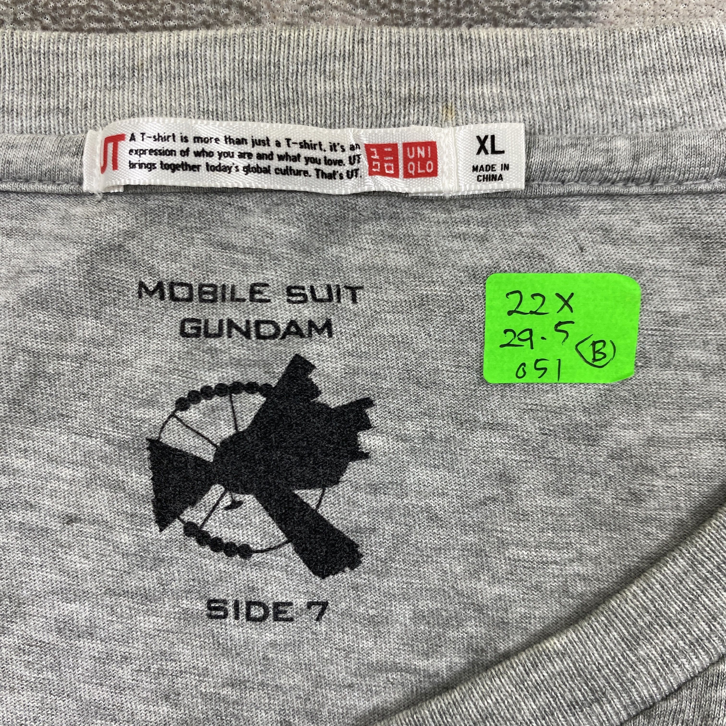 Anime Gundam Uniqlo Xlarge Tee -B051 Size US XL / EU 56 / 4 - 3 Thumbnail