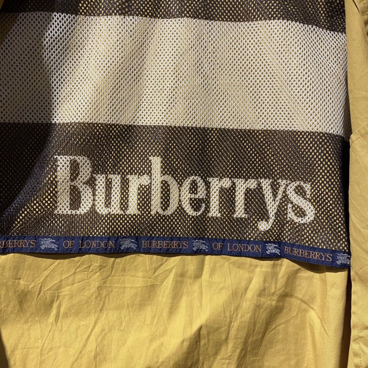 Burberry × Vintage 90s Burberrys’ Prorsum Gold Inside Spell Light Jackets Size US XL / EU 56 / 4 - 14 Thumbnail