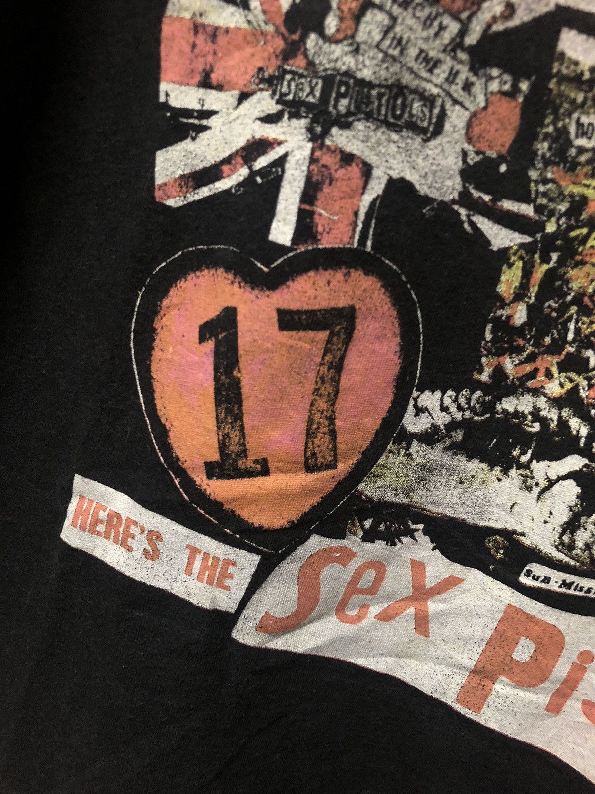 Band Tees Sex Pistols x Uniqlo Full Print Size US S / EU 44-46 / 1 - 8 Thumbnail