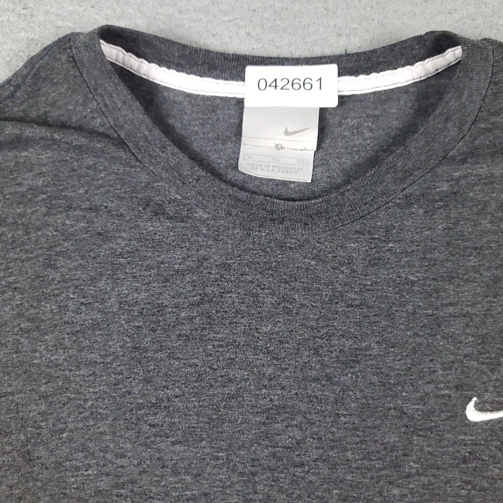 Nike Nike T-Shirt Mens XL Gray Vintage Swoosh Dri-Fit Pullover Short Sleeve Athletic Shirt Mens XL Gray Nike T-Shirt Size US XL / EU 56 / 4 - 3 Thumbnail