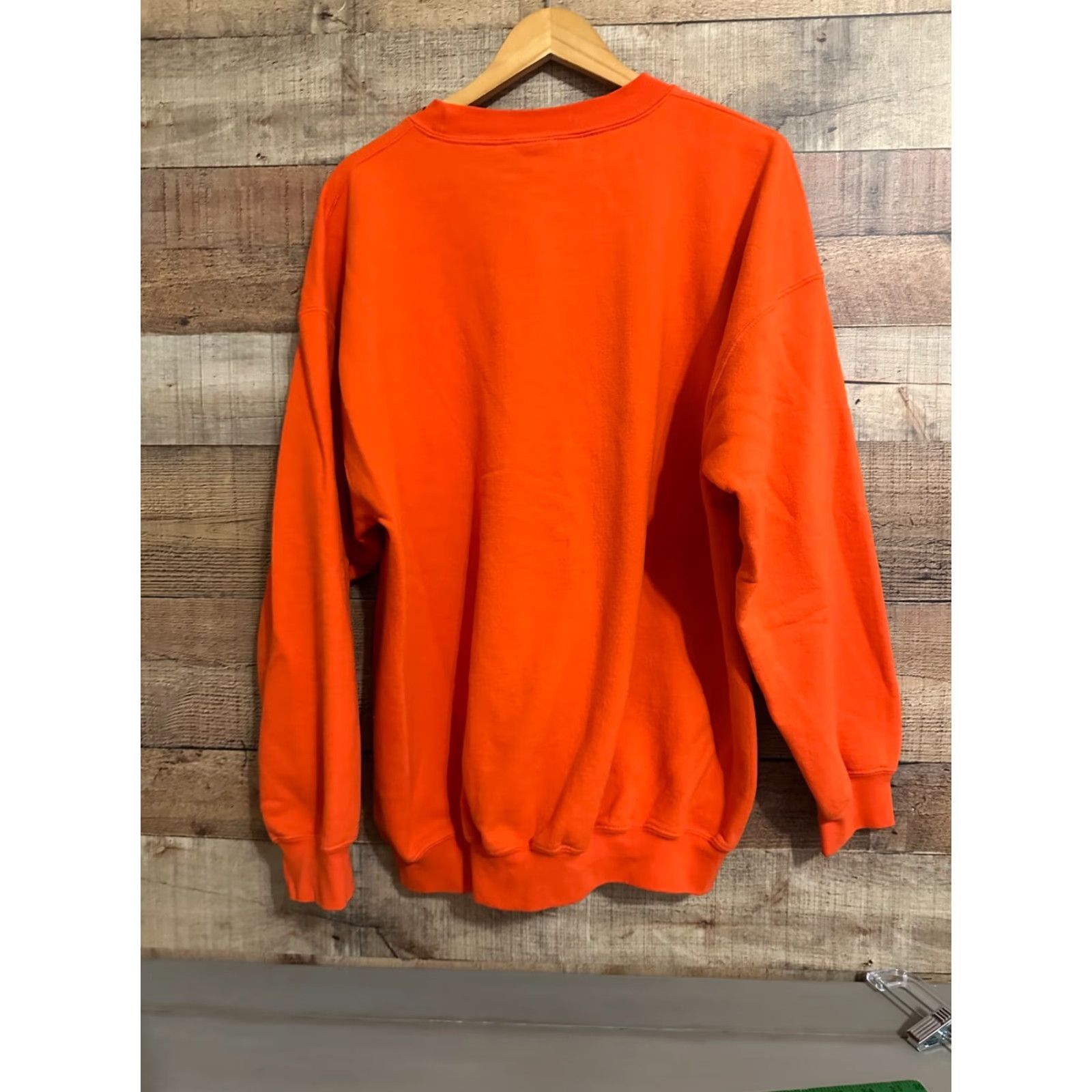 Gildan VINTAGE Gildan Sweatshirt Men XL Orange Blackhawk Soccer Pullover Crew Neck Logo Graphic Print Bike Week Size US XL / EU 56 / 4 - 3 Thumbnail