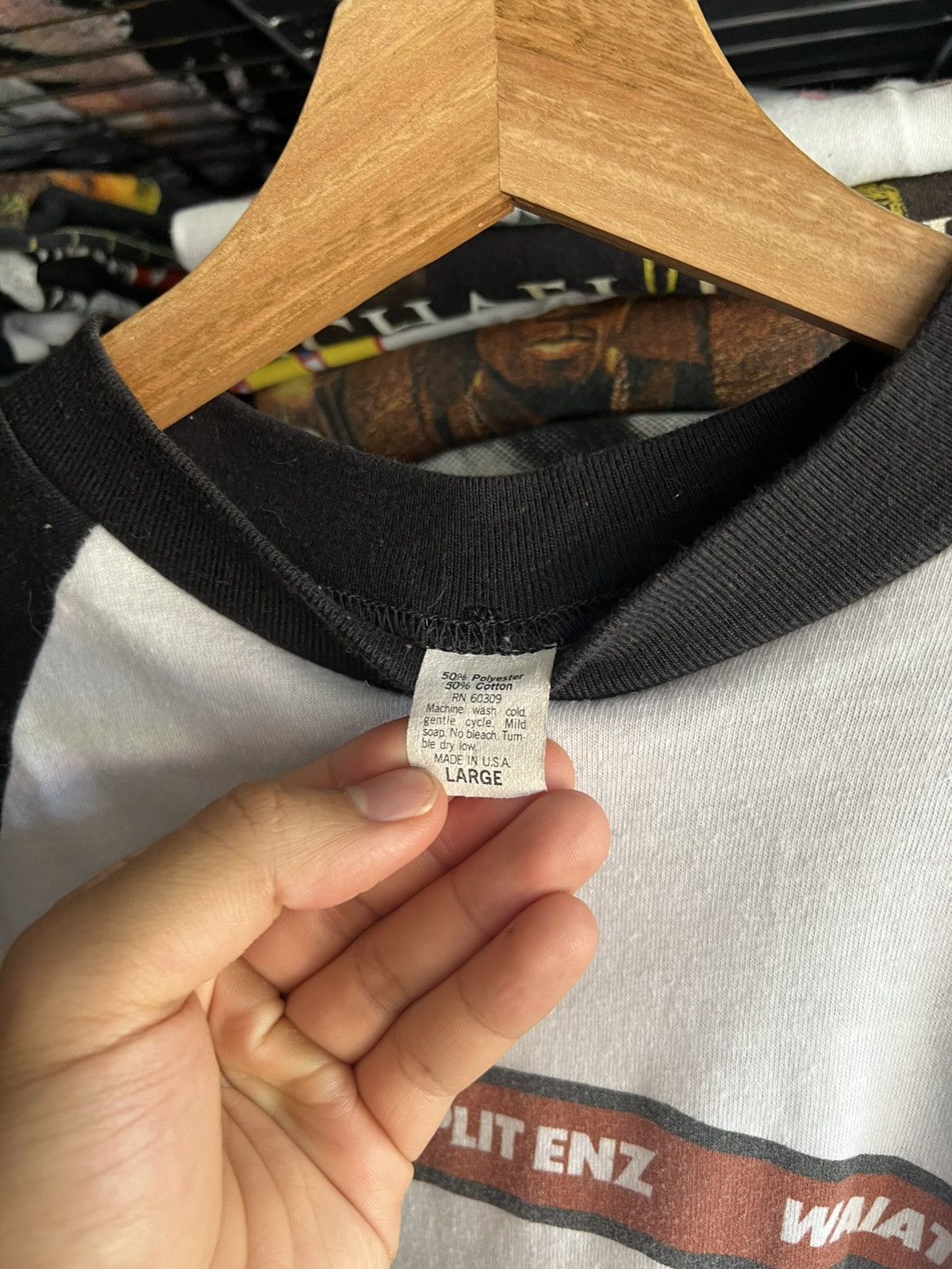Vintage 1981 Split Enz Waiata Single Stitch Baseball Tee 80s Size US L / EU 52-54 / 3 - 6 Thumbnail