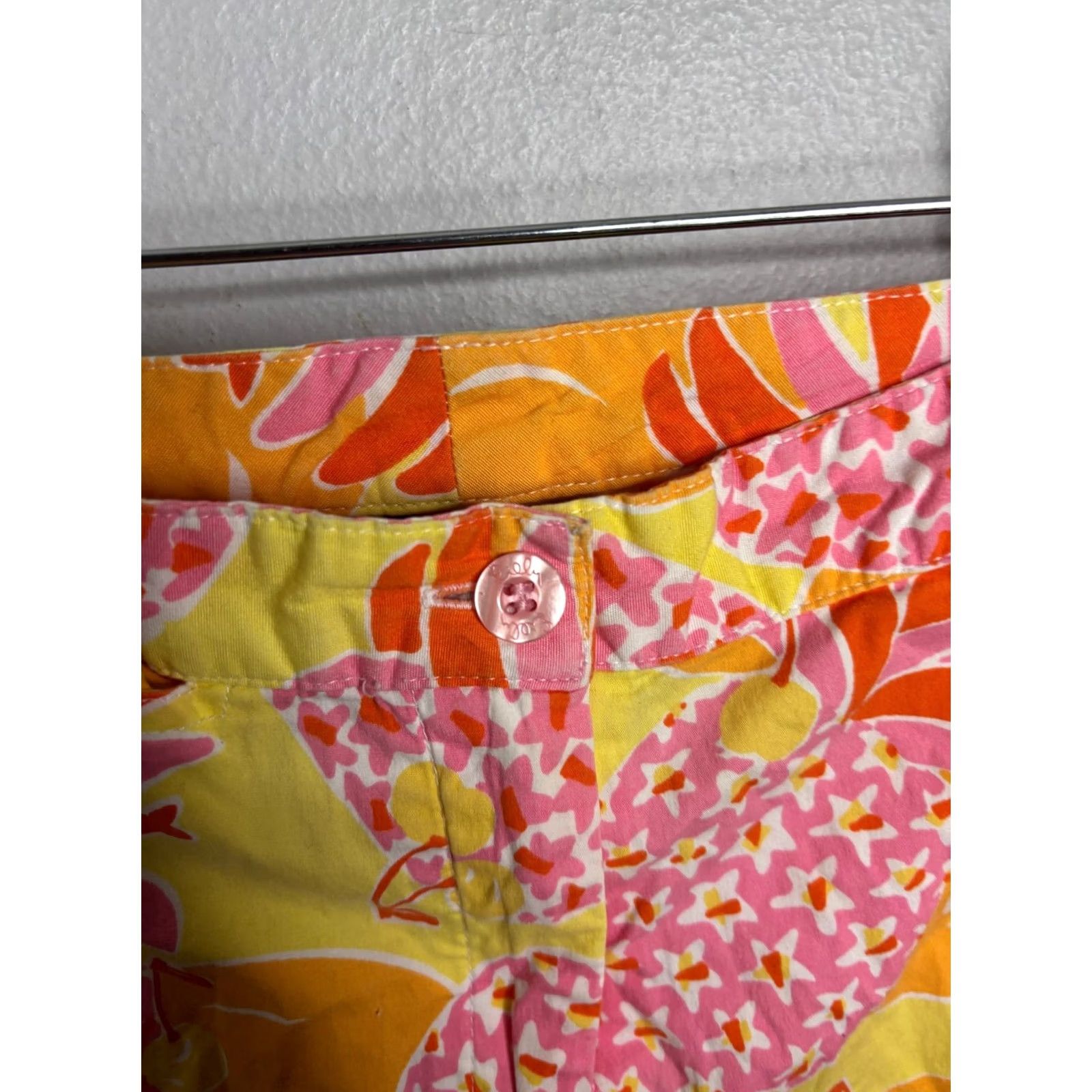 Lilly Pulitzer Lilly Pulitzer Pants Women's 8 Colorful Pineapple Print Tropical Beach Casual Party Travel Stretch Pockets Capri Size 30" / US 8 / IT 44 - 3 Thumbnail