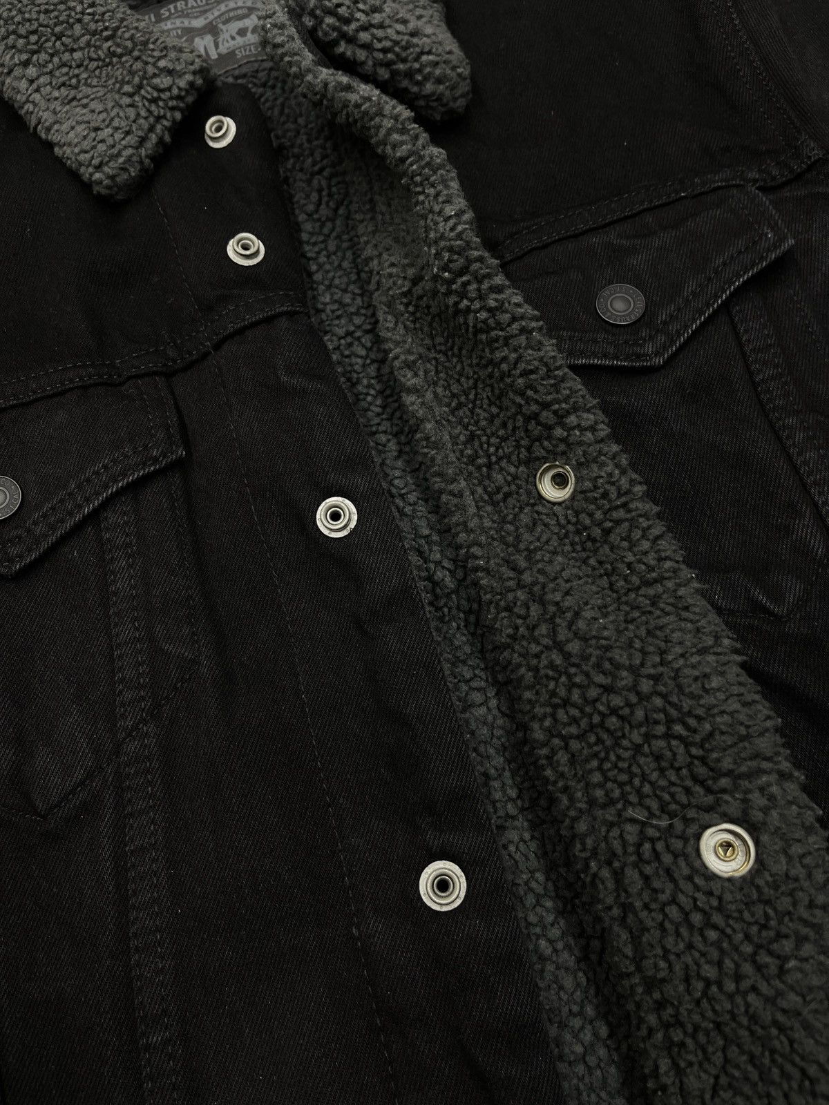 Levi's Mens Levis Sherpa Denim Jacket Black Y2K Size M Size US M / EU 48-50 / 2 - 10 Thumbnail