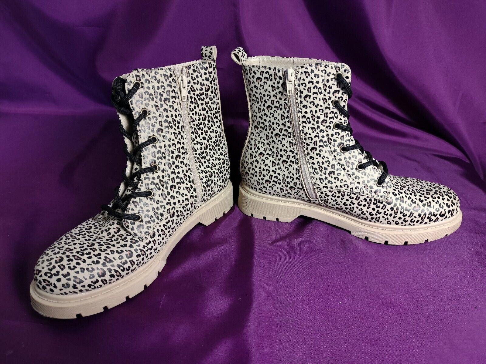Designer Serra Leopard Print Boots Size 7 Size US 7 / IT 37 - 1 Thumbnail