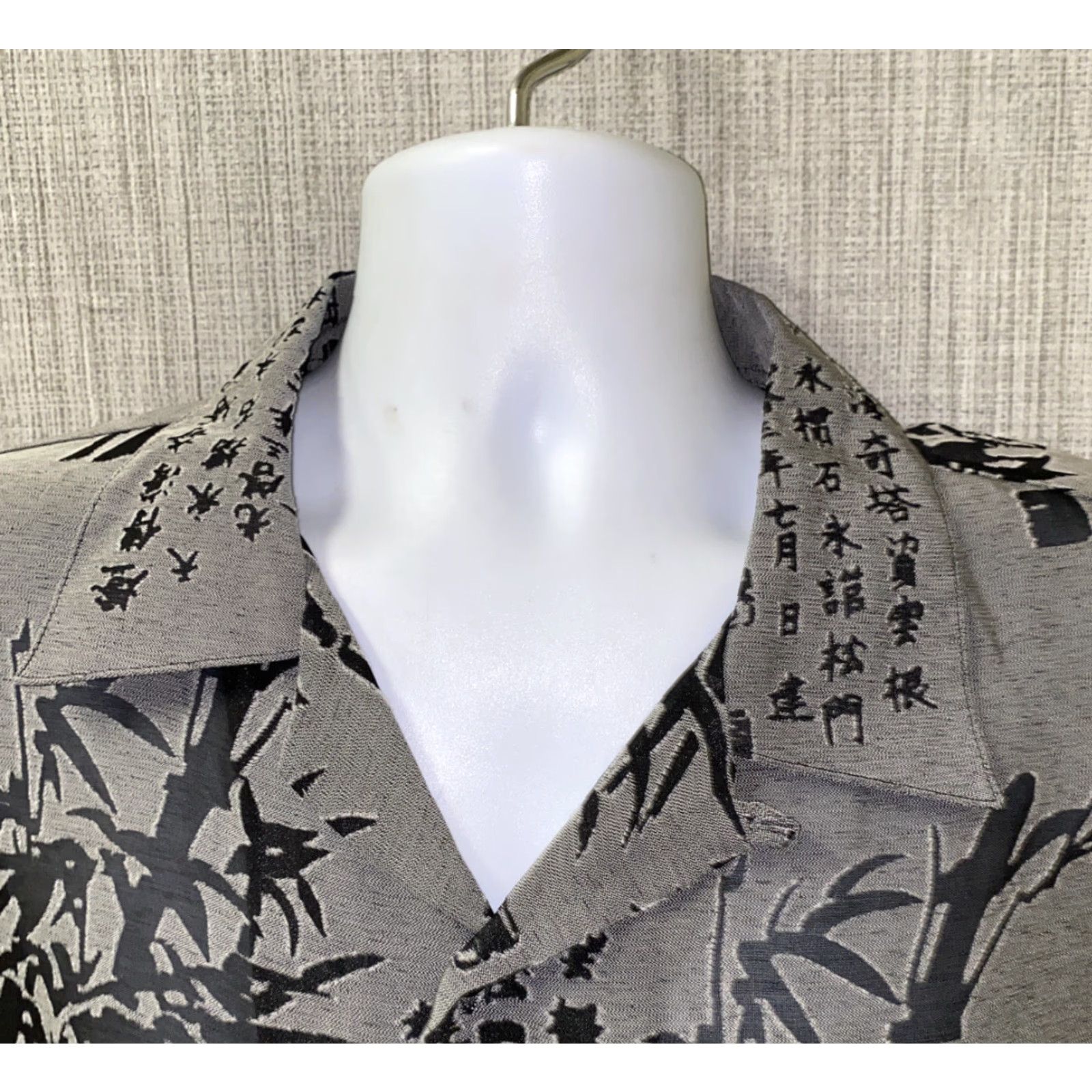 Vintage Trust Corture Collection Shirt Mens XL Gray Textured Tree Print Button-Up Size US XL / EU 56 / 4 - 3 Thumbnail