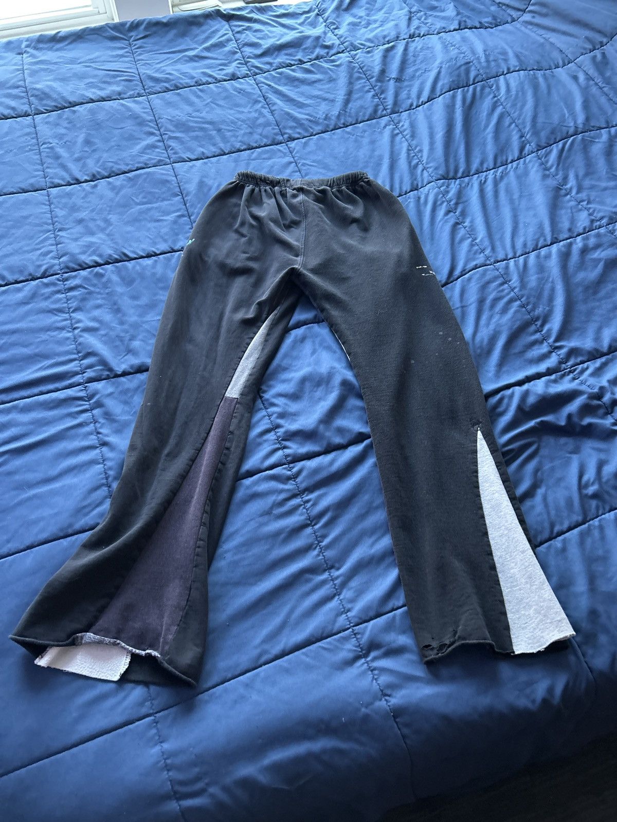MNML mnml contrast bootcut sweatpants Size US 30 / EU 46 - 9 Thumbnail