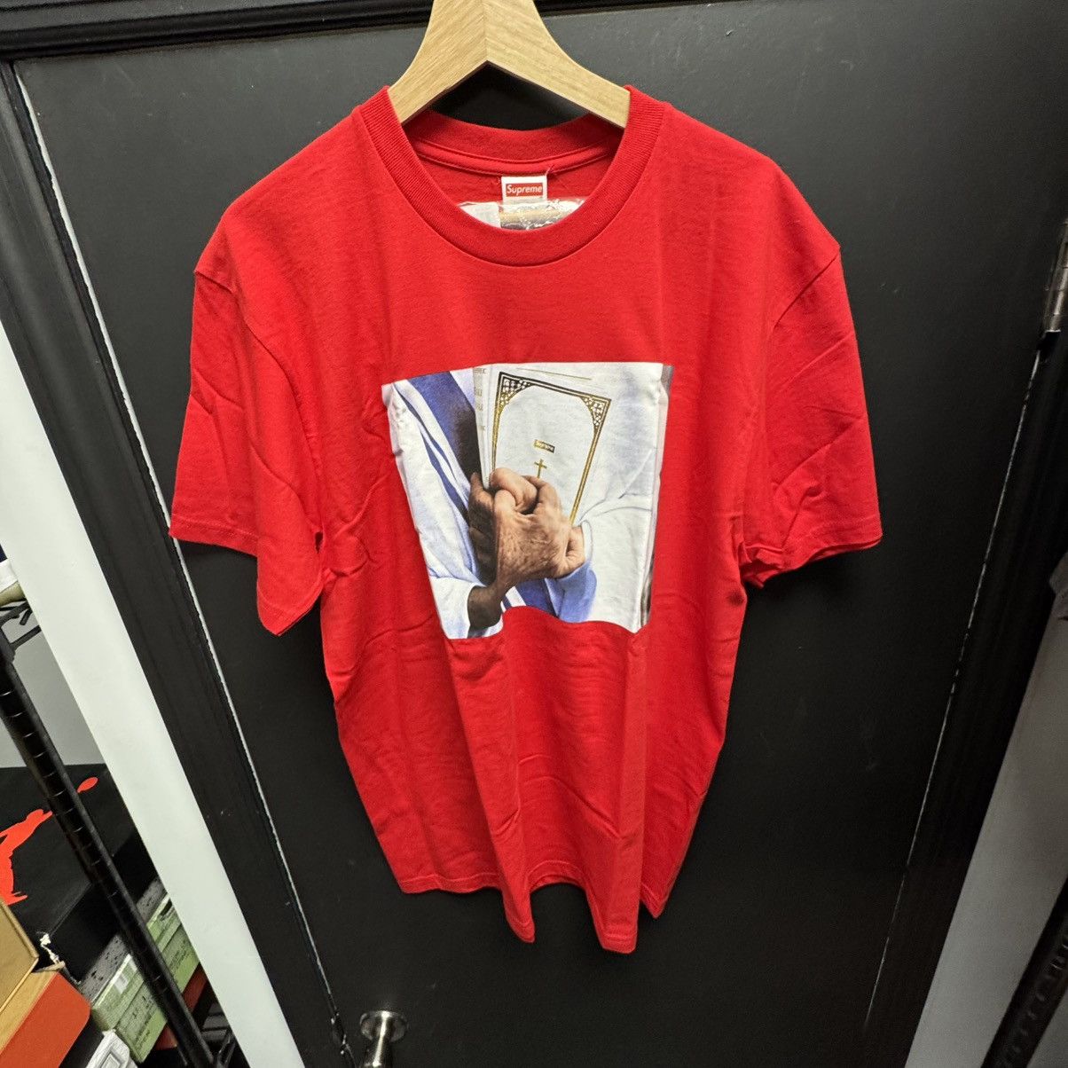 Supreme Supreme Bible Tee Red Size US L / EU 52-54 / 3 - 1 Thumbnail