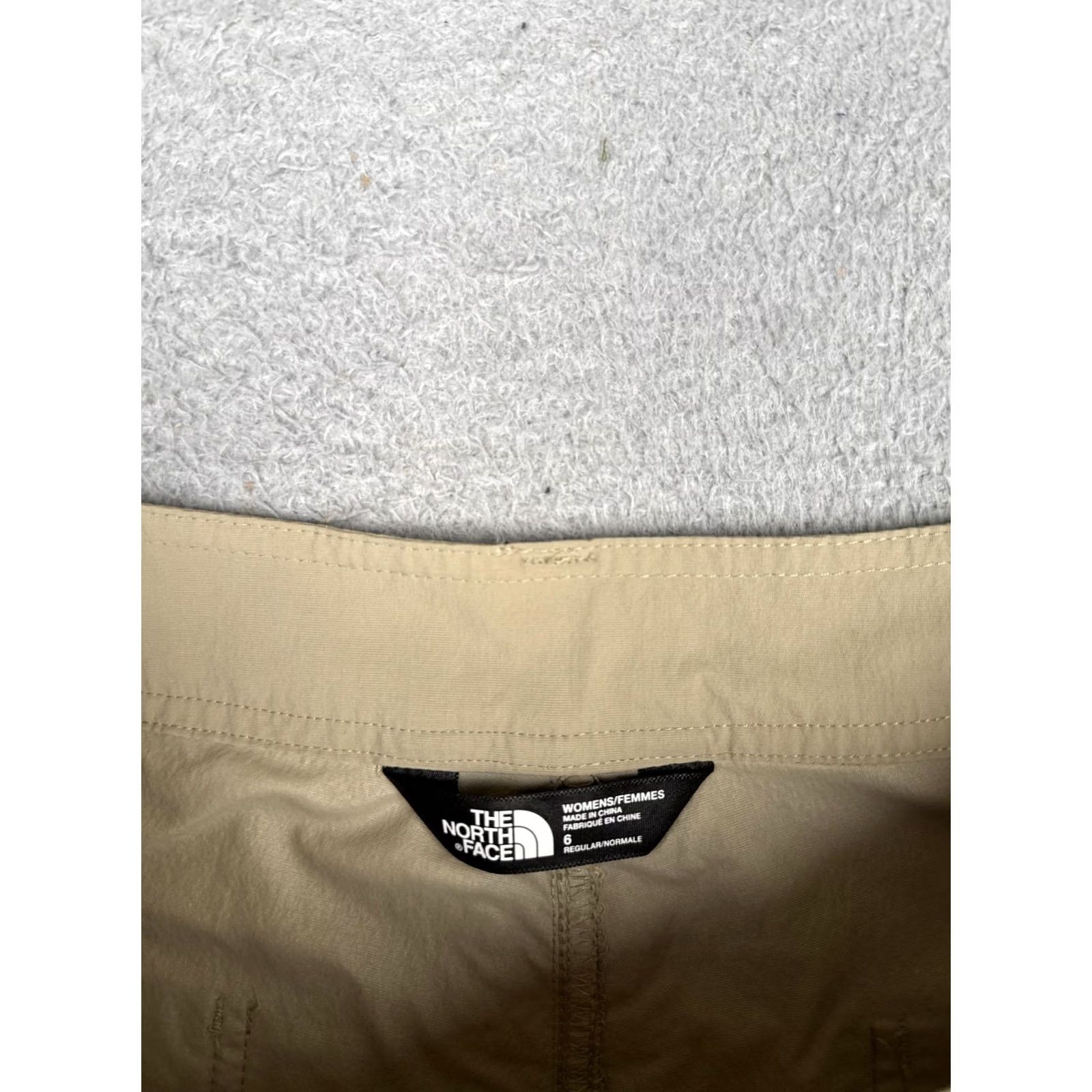 The North Face The North Face Womens Shorts Chino Nylon Stretch Hiking Outdoor Beige 6 Regular Front Zip Pocket Mens Womens Boys Girls Size 28" / US 6 / IT 42 - 7 Thumbnail