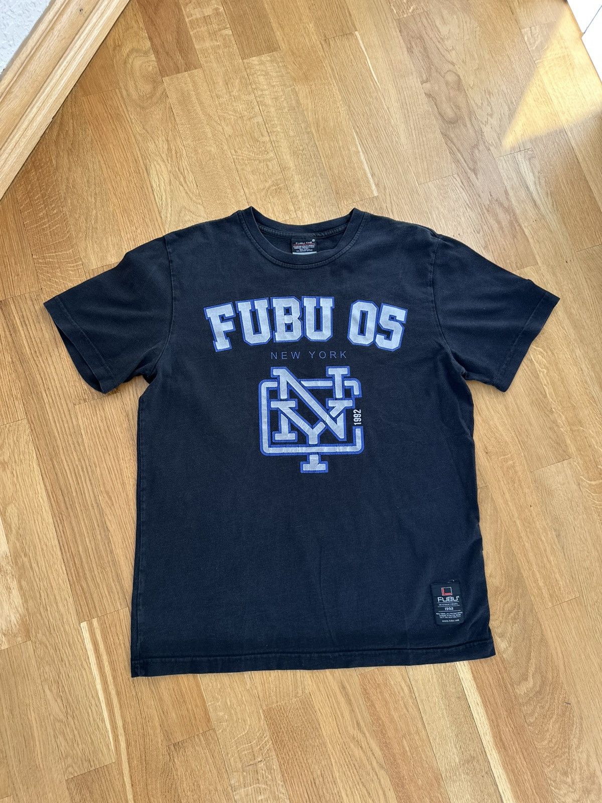 Fubu Vintage Fubu 05 New York T-shirt Logo Centre Black Size US L / EU 52-54 / 3 - 2 Thumbnail