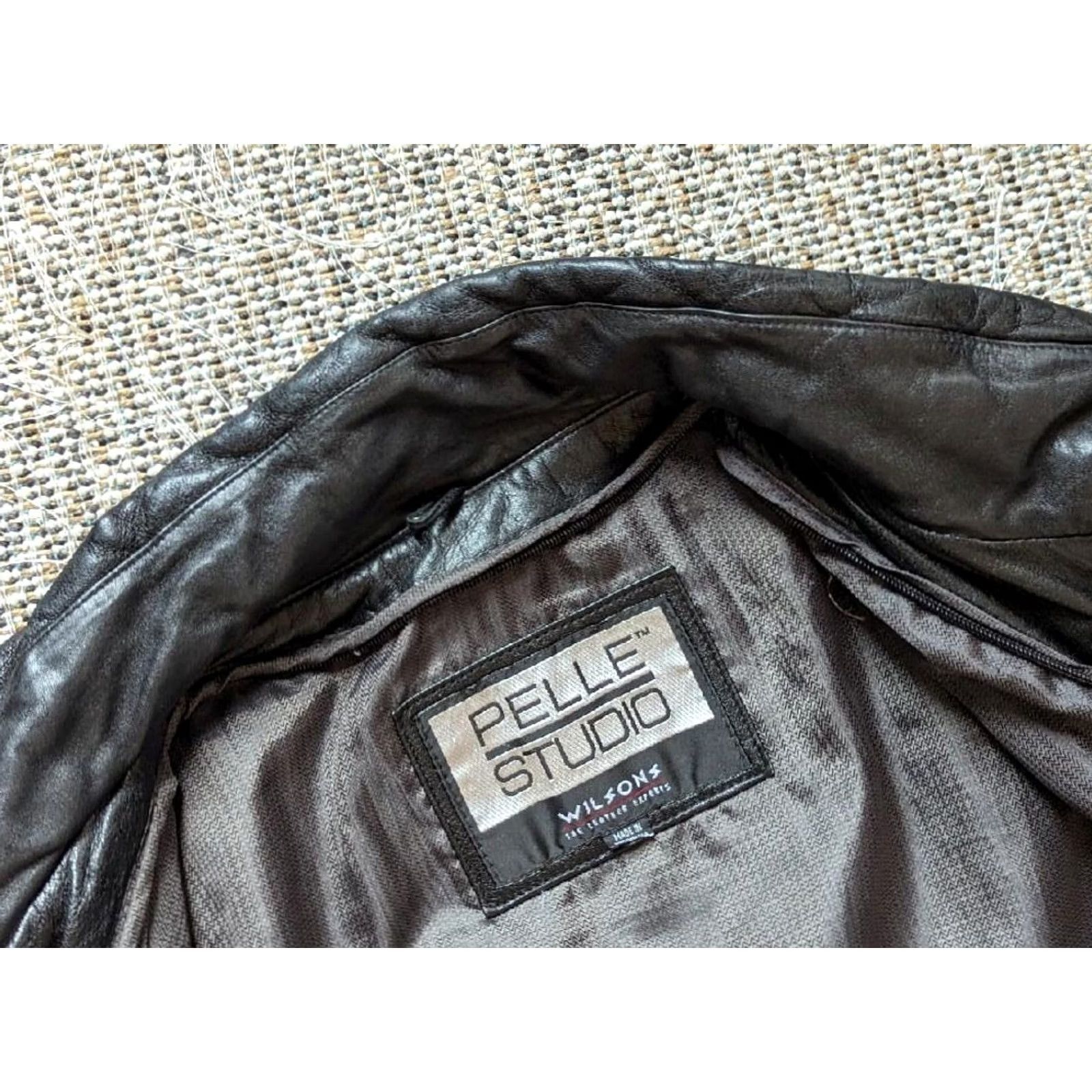 Vintage VINTAGE Wilsons Leather Coat L Leather Coat Mens Black Belted Trenchcoat 1990s 2000s 44in Chest Snap Zip Closure Size US L / EU 52-54 / 3 - 5 Thumbnail