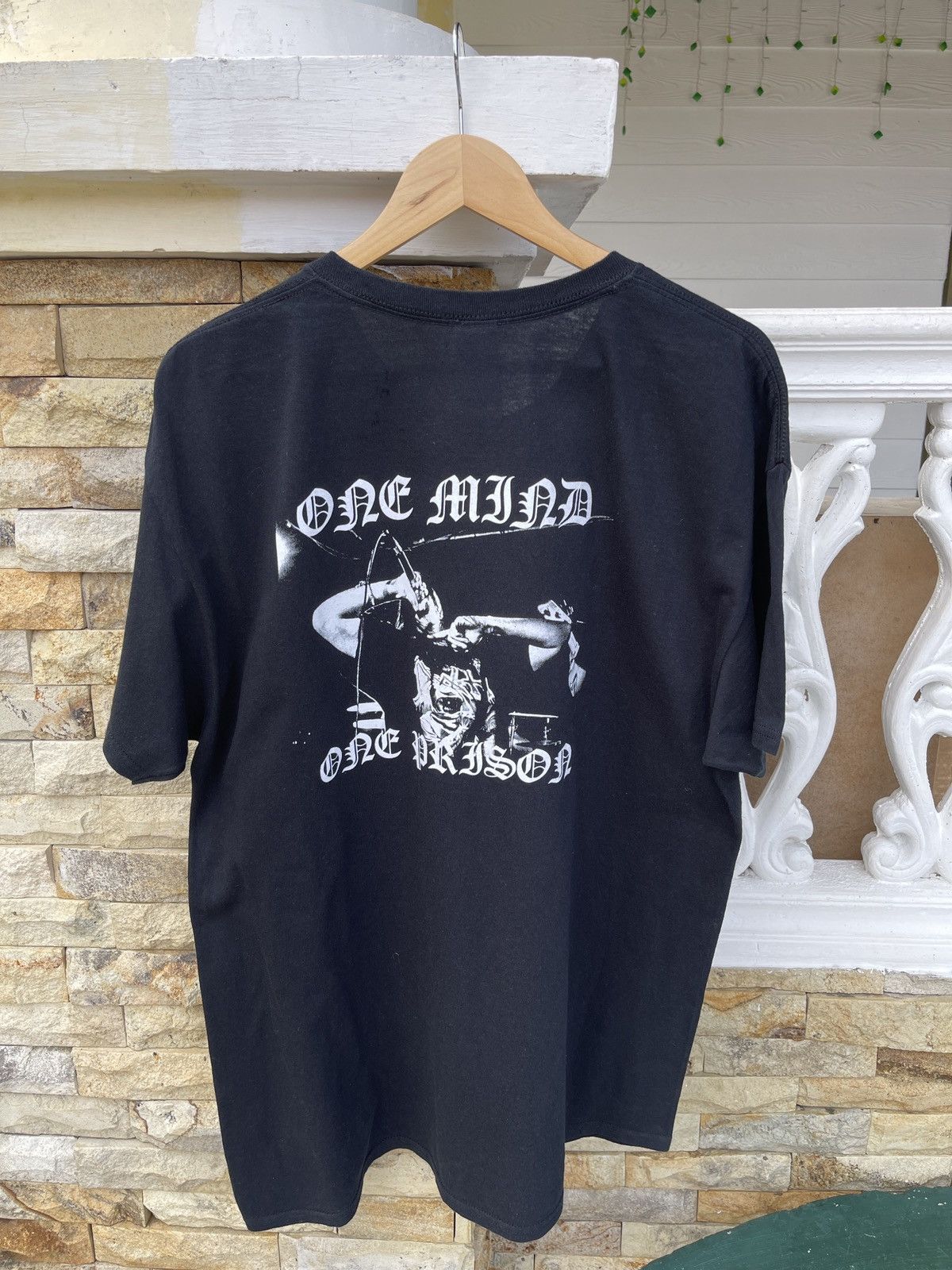 Band Tees Last🔥Vtg OVERPOWER One Mind One Prison Metal Band Tee Size US XL / EU 56 / 4 - 1 Thumbnail