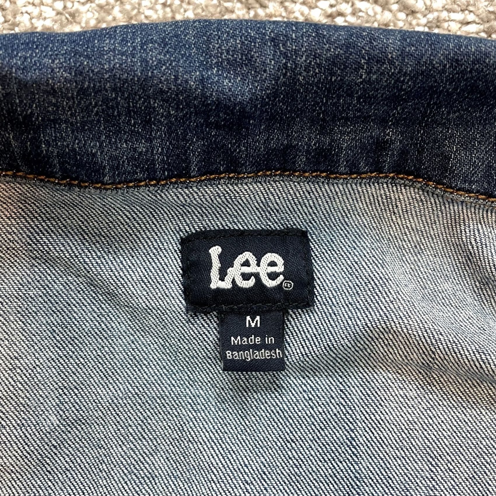 Lee VINTAGE? (No) Lee Denim Jean Jacket Womens Medium Blue Button Up Collared Pockets Dark Wash Size 32" / US 10 / IT 46 - 5 Thumbnail