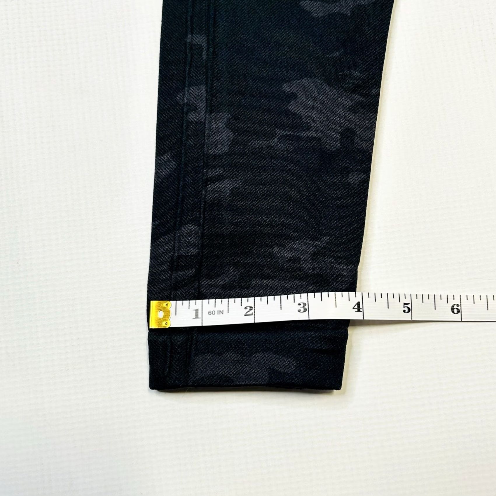 Spanx Spanx Seamless Leggings Women's Size M Black Grey Camo Ankle 25in Inseam Slim Stretch Regular Yoga Activewear Casual Size 32" / US 10 / IT 46 - 8 Thumbnail