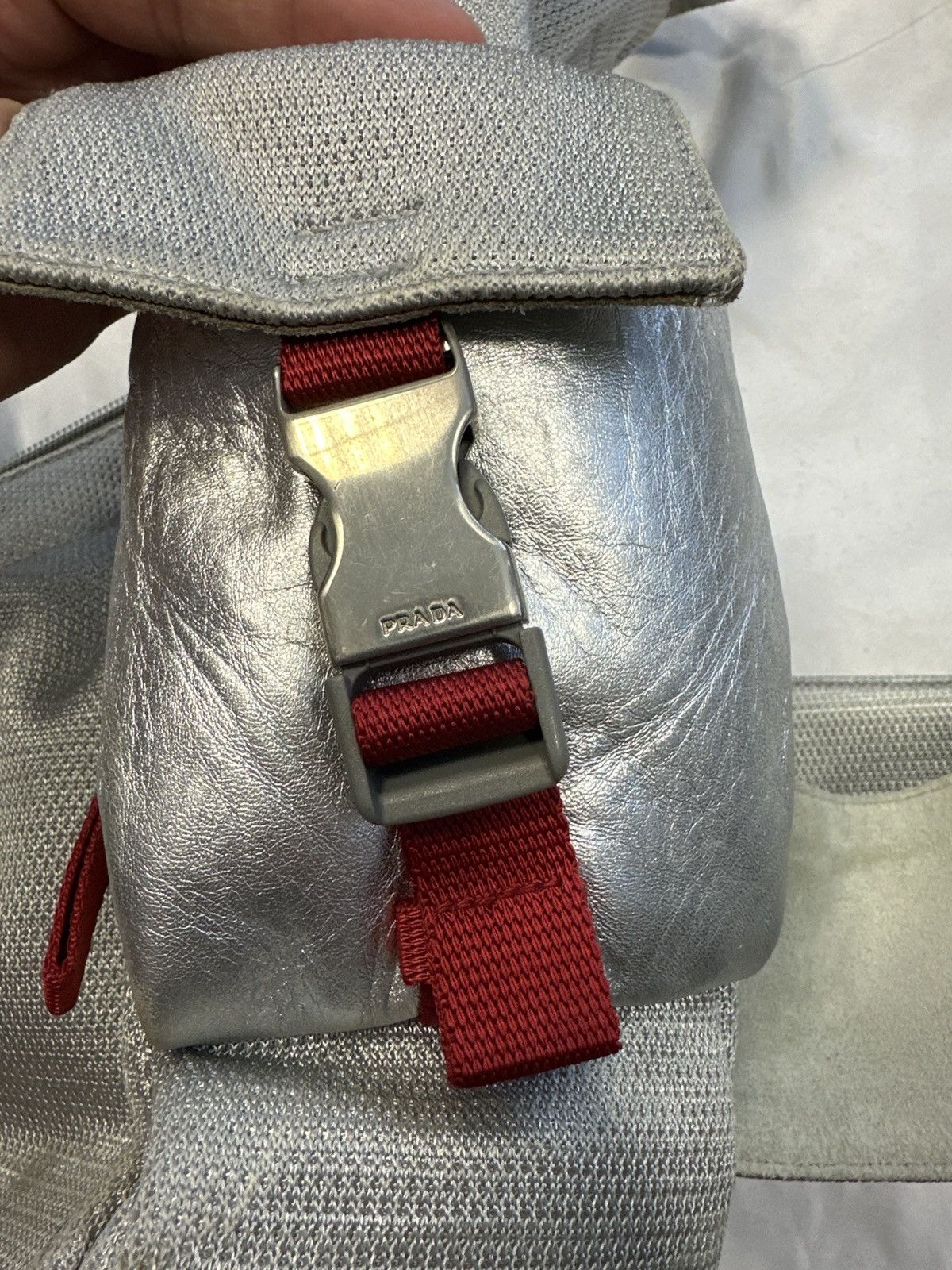 Prada Prada Sport 90’s Sling Bag crossbody grey silver mesh Size ONE SIZE - 17 Thumbnail