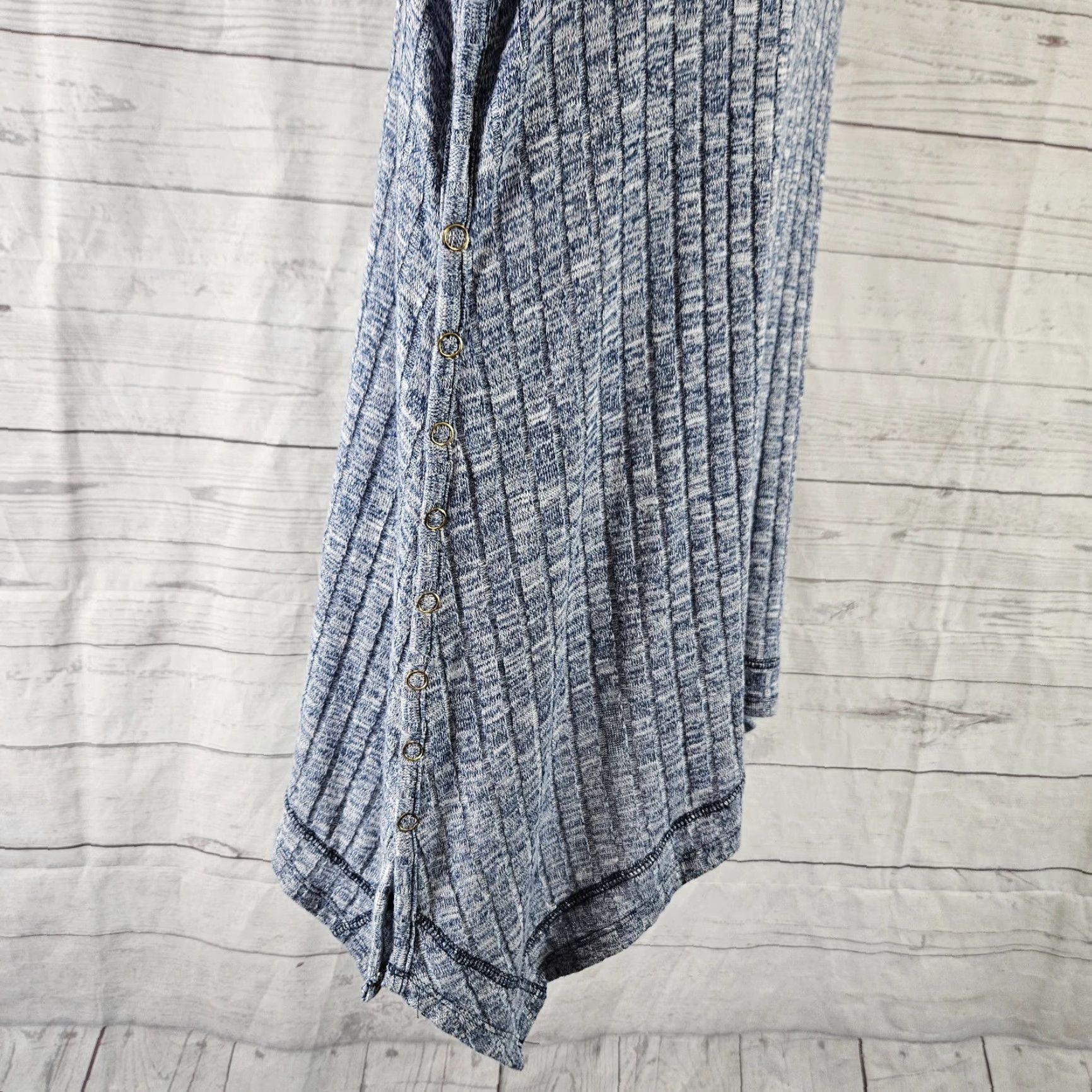 Vintage Chicos Zenergy Womens Top Sz M Blue Ribbed 3/4 Sleeve Rayon Blend Shirt Adult Medium Womens Size M / US 6-8 / IT 42-44 - 4 Thumbnail